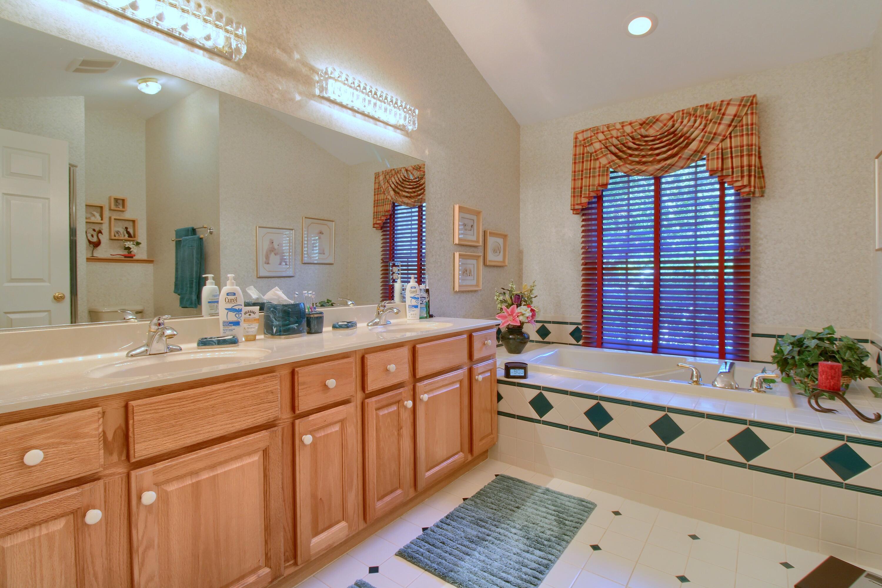 1421 W Greenfield Court Property Photo 23