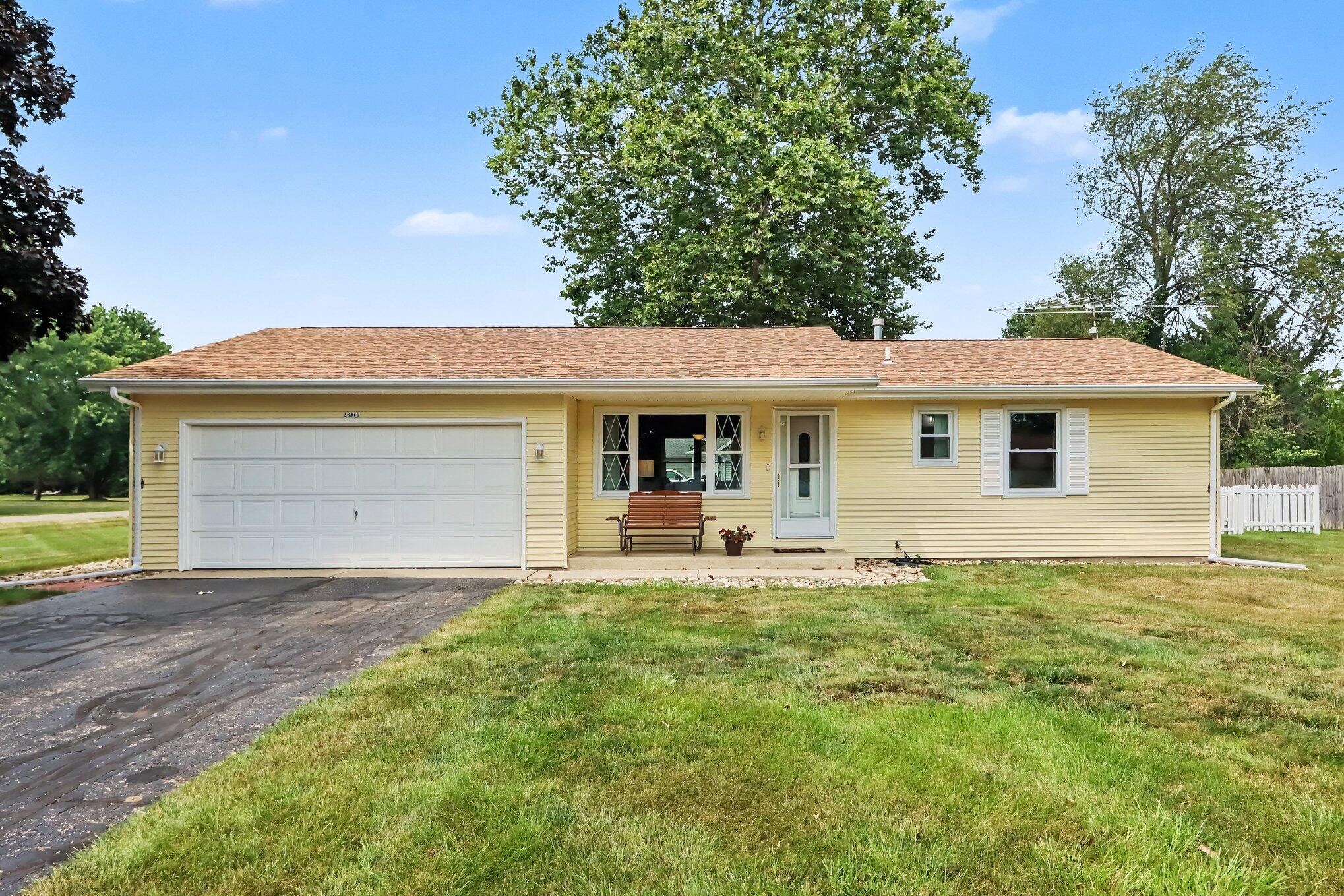 56848 Bow Drive Property Photo 1
