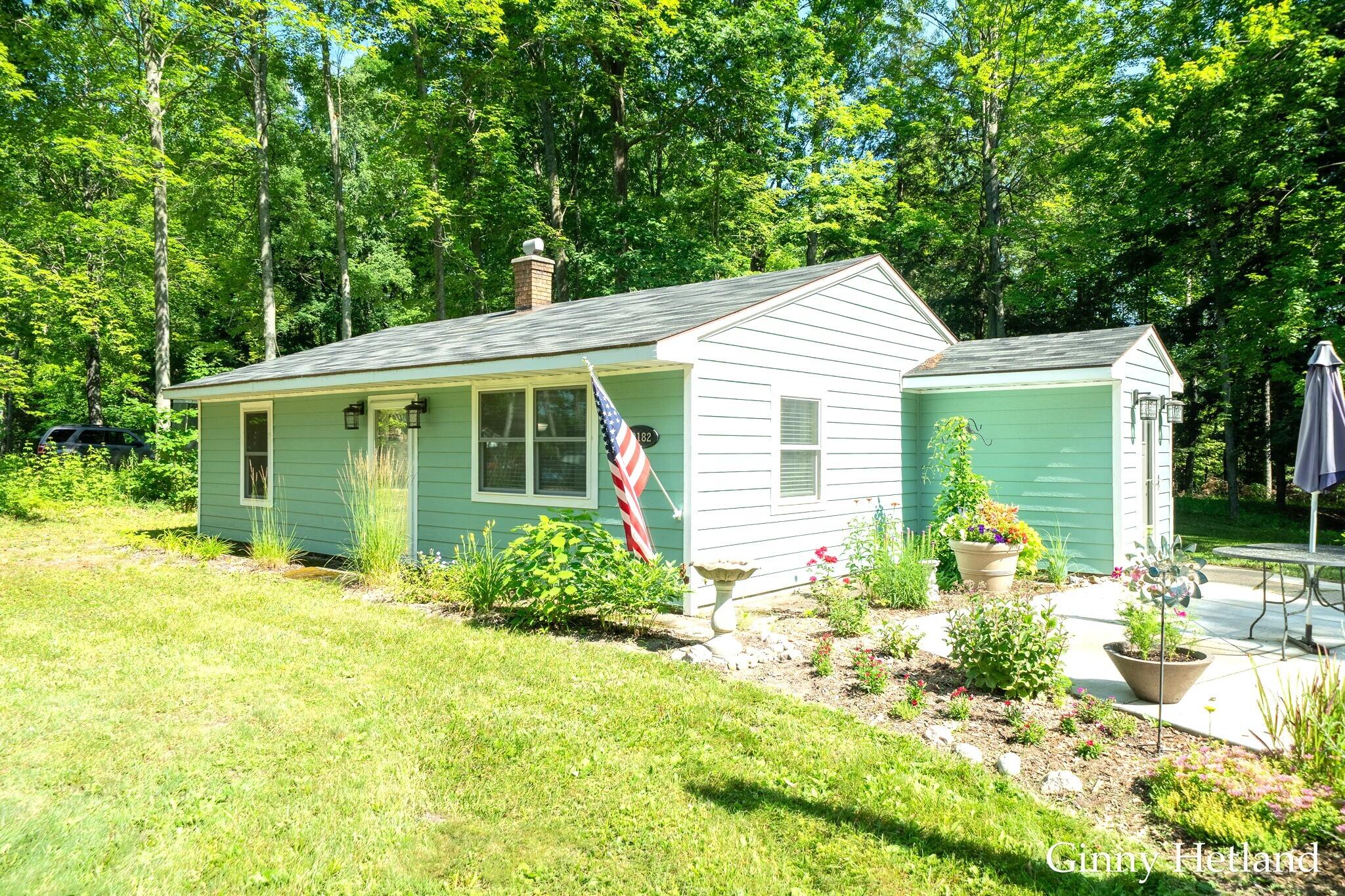 10182 Bertrand Boulevard Property Photo 1