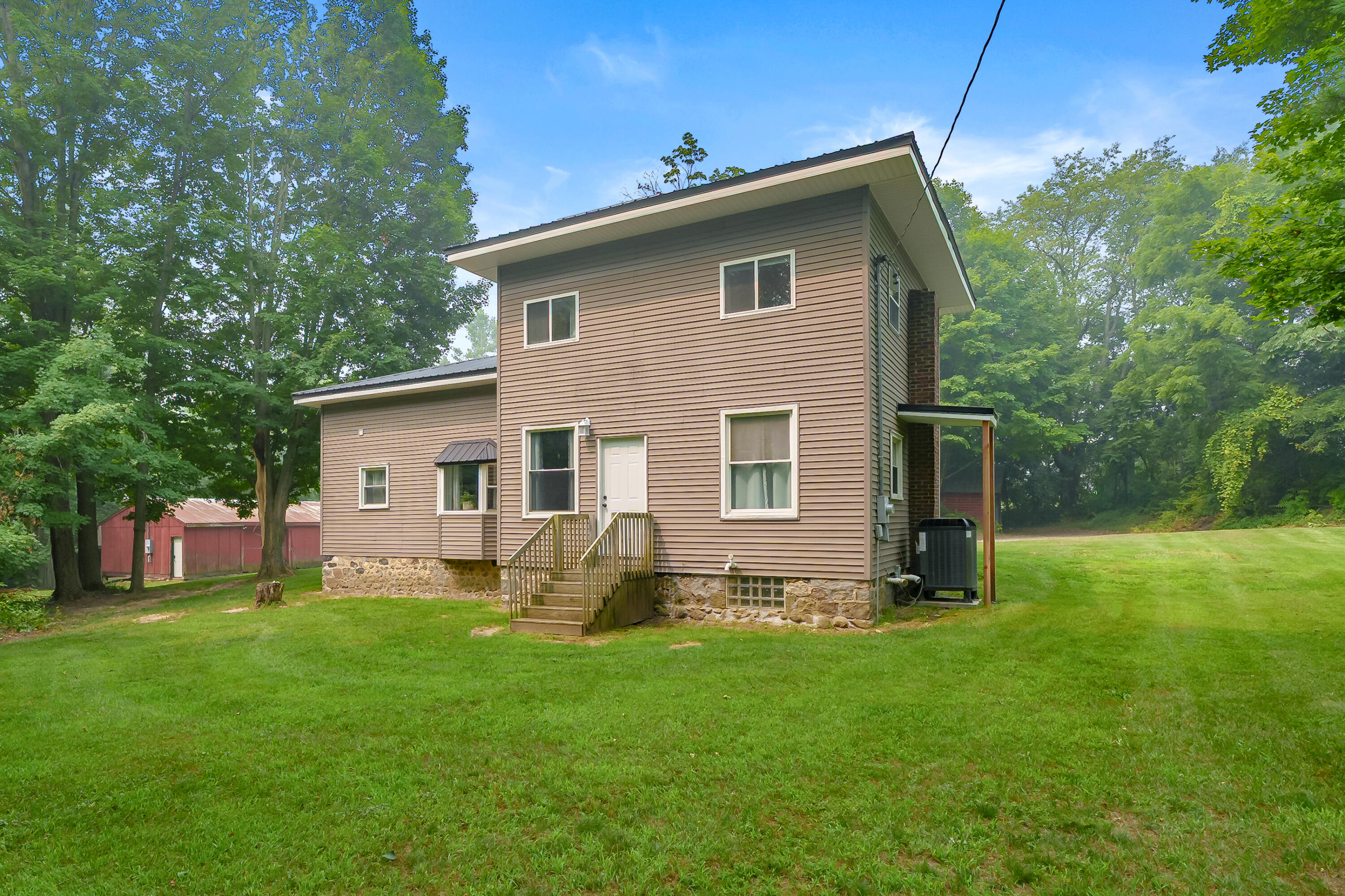 68228 County Road 215 Property Photo 2