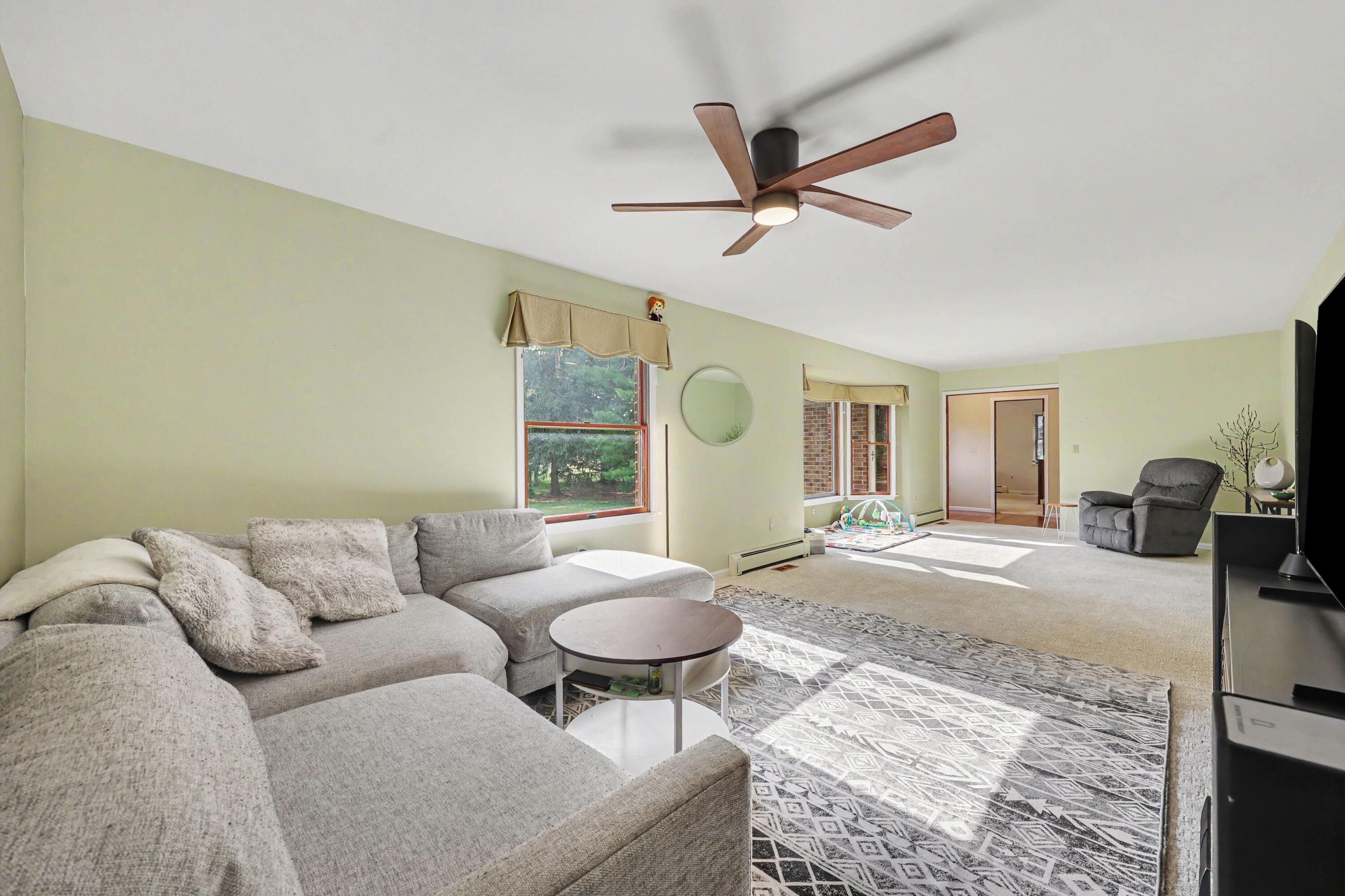 7373 Dell Road Property Photo 9