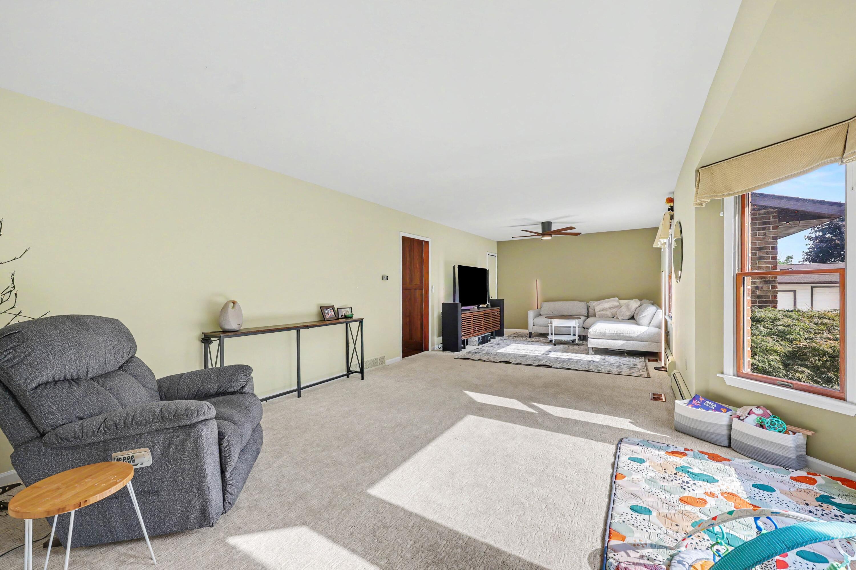 7373 Dell Road Property Photo 11