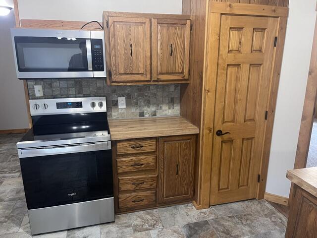 13542 Makinen Road Property Photo 7