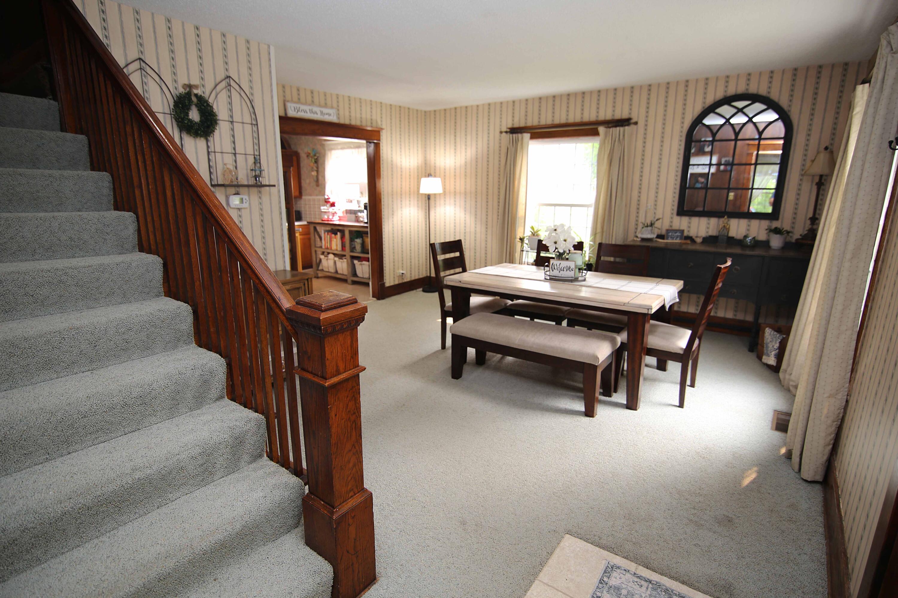 158 W Read Street Property Photo 2