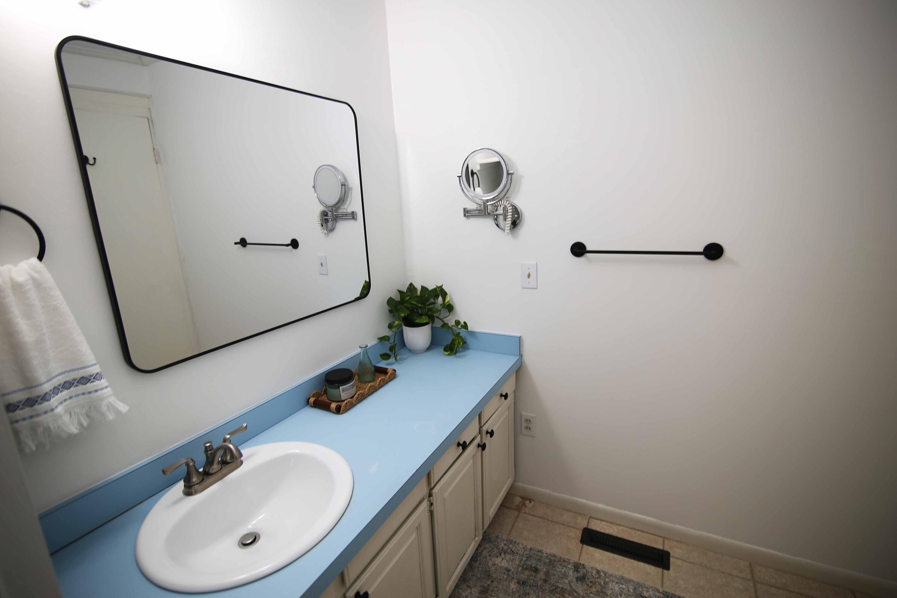 158 W Read Street Property Photo 6