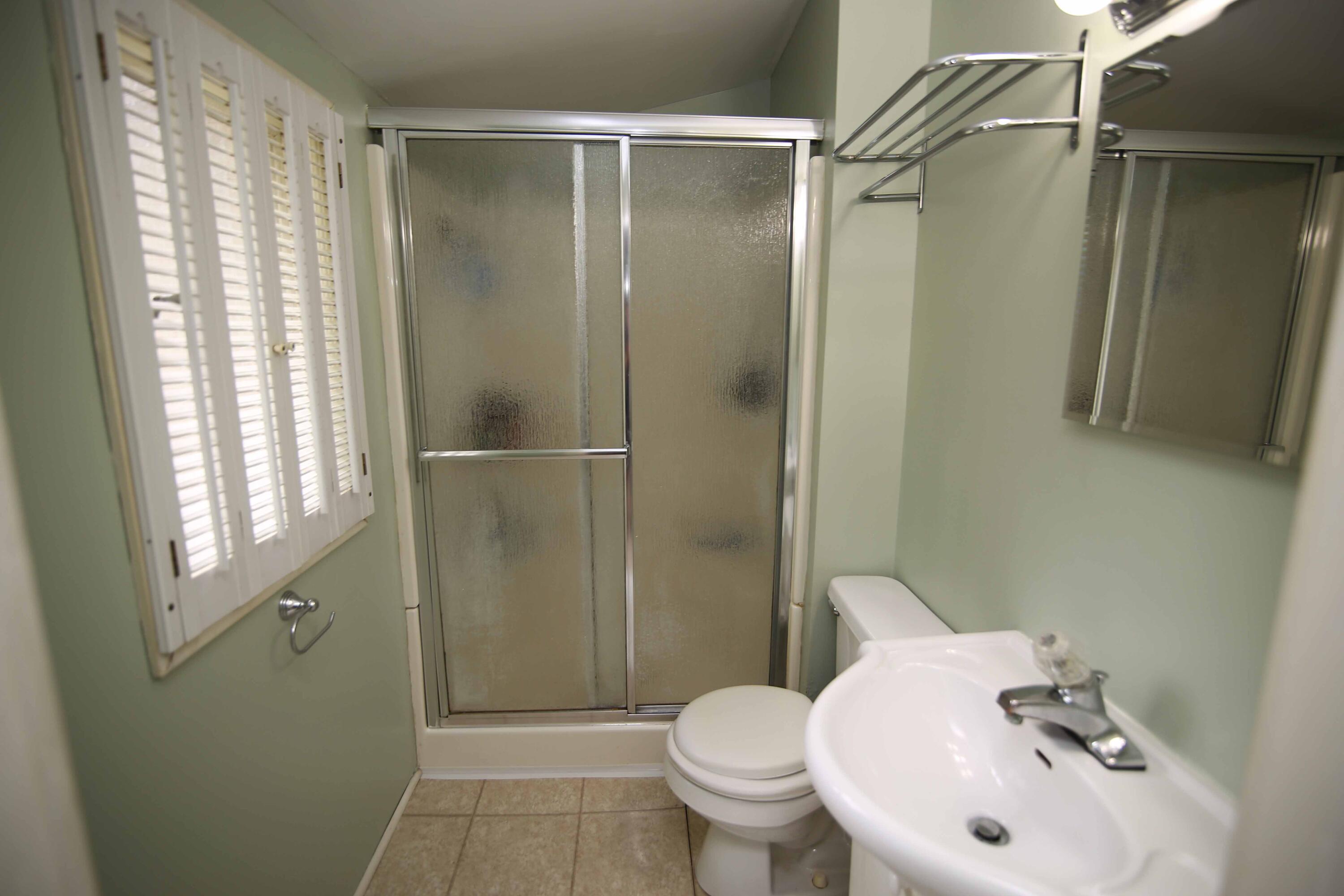 158 W Read Street Property Photo 13