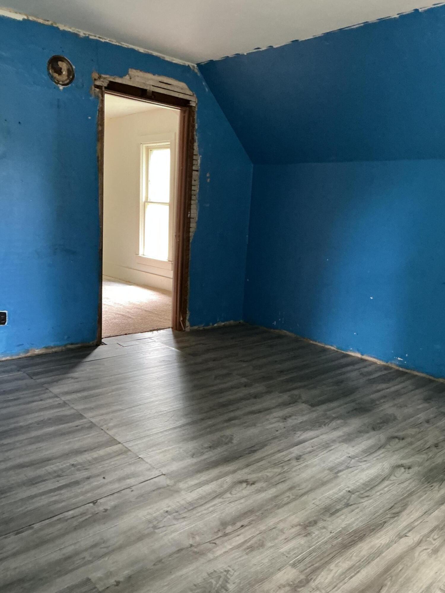 143 Monroe Street Property Photo 3
