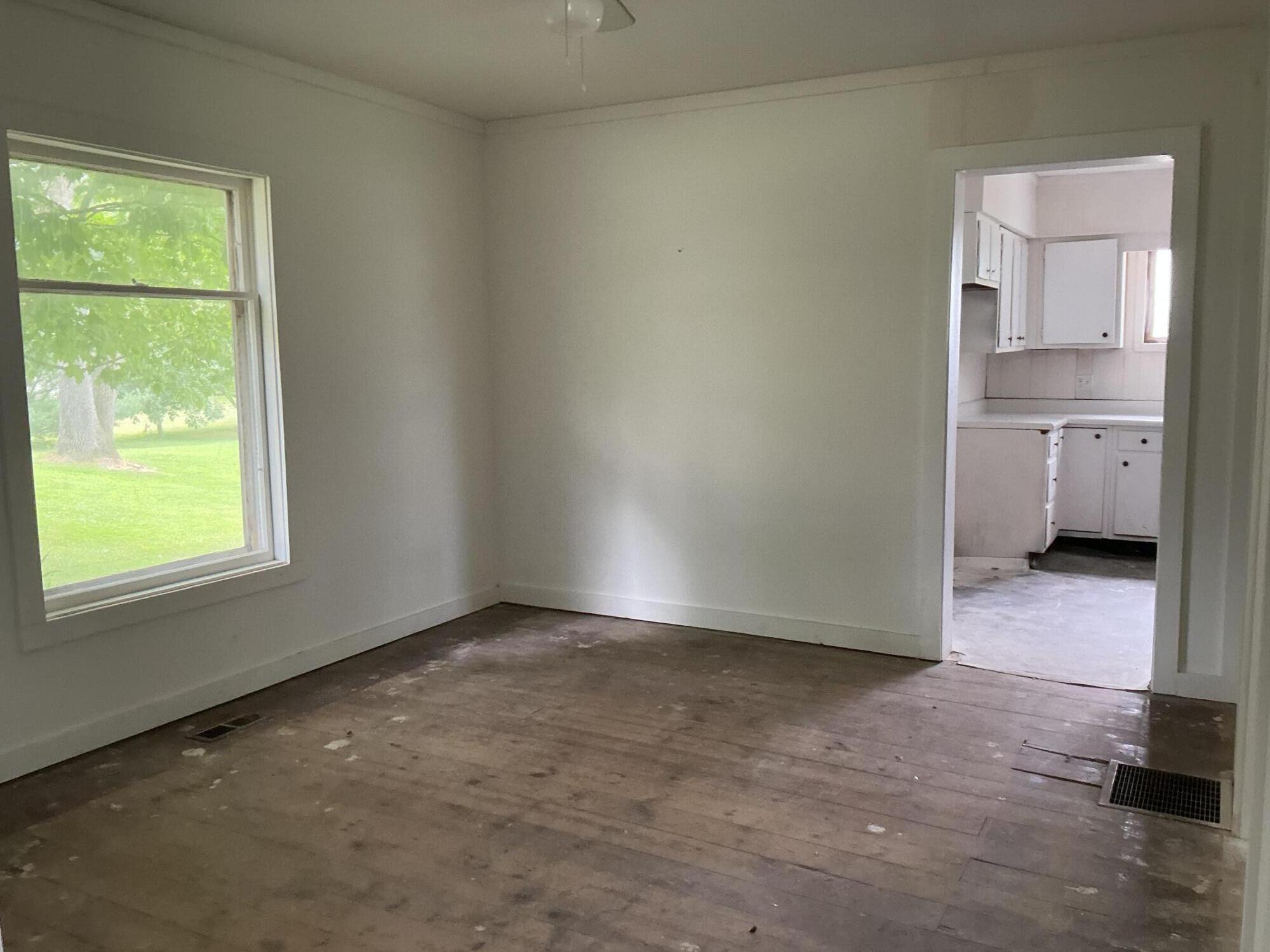 143 Monroe Street Property Photo 5