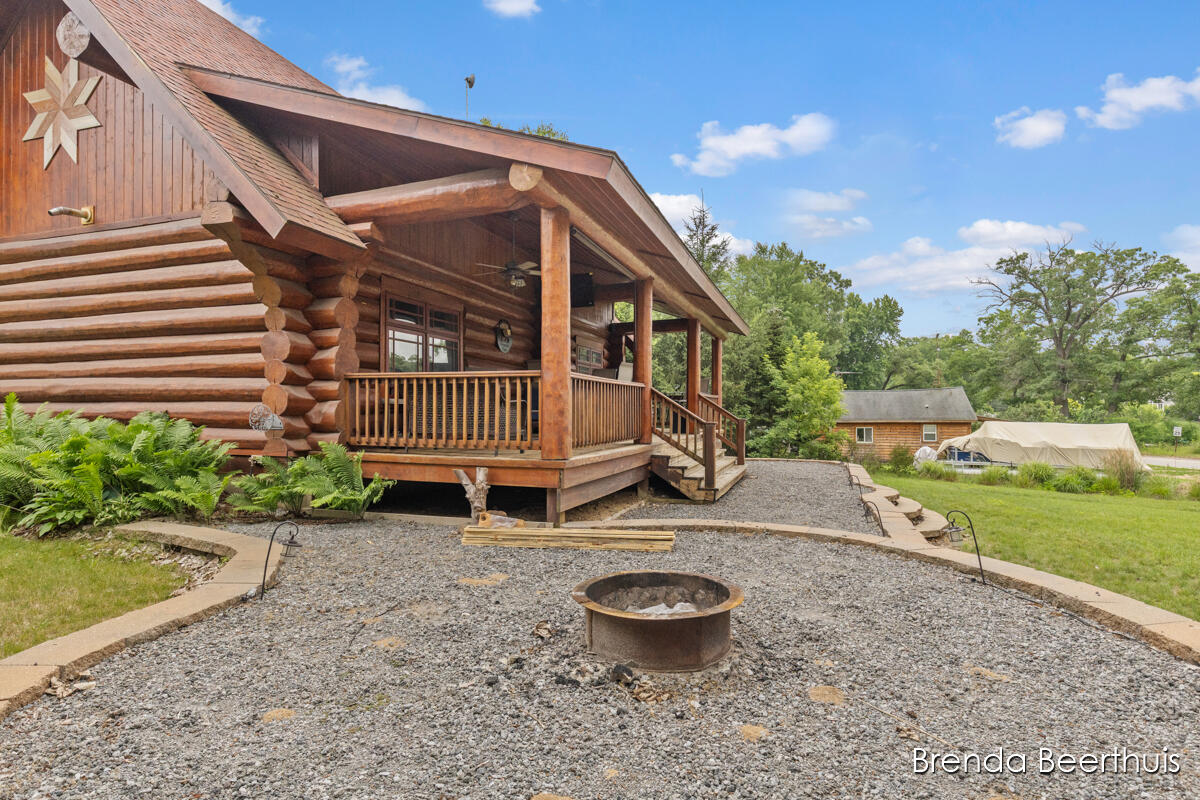 2618 N Mundy Avenue Property Photo 4