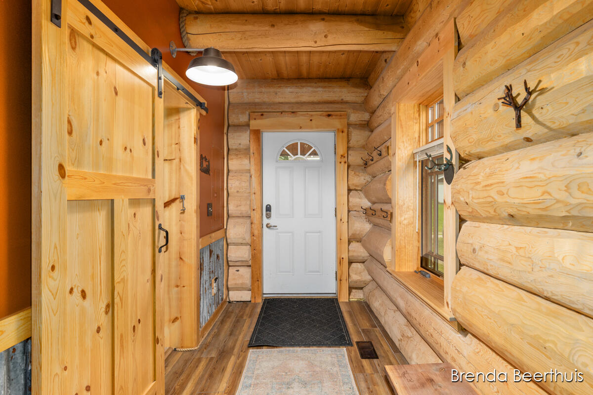 2618 N Mundy Avenue Property Photo 7