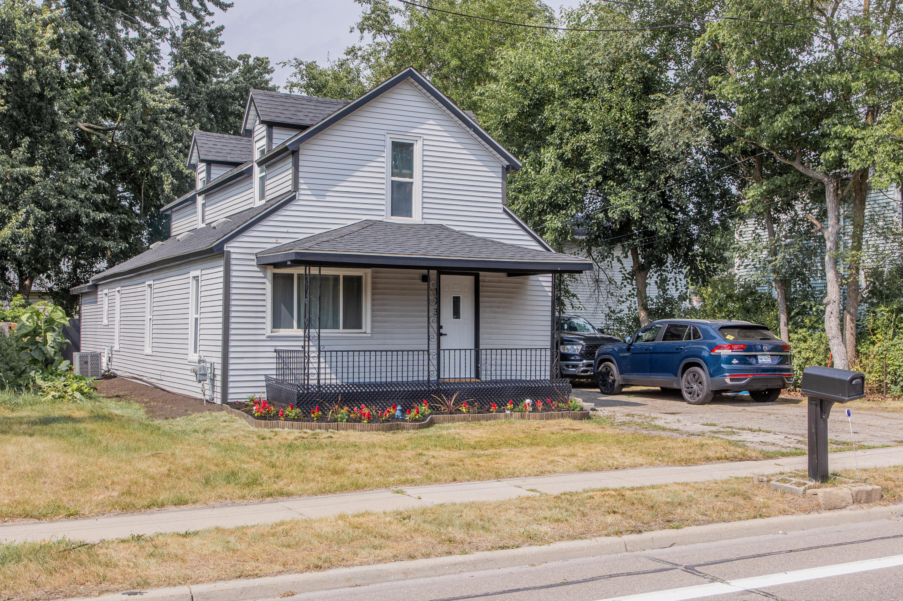 173 E State Street