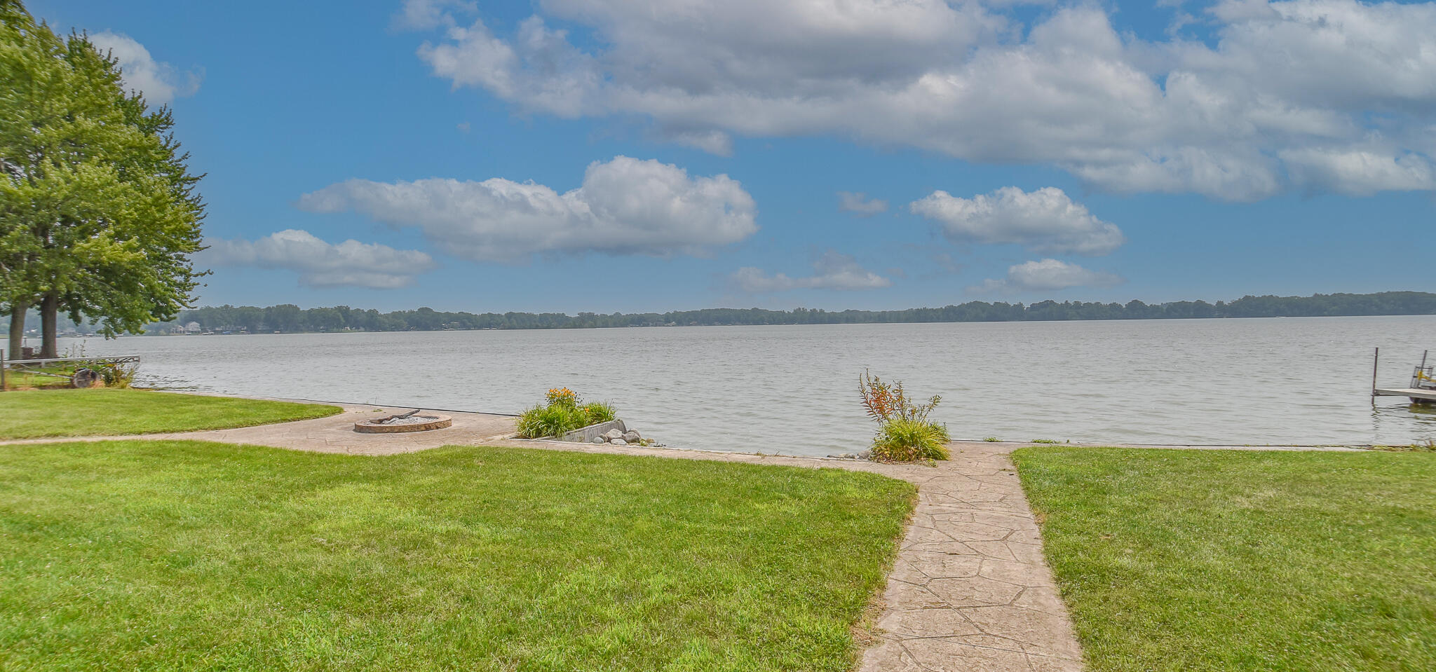 873 Driftwood Lane Property Photo 9