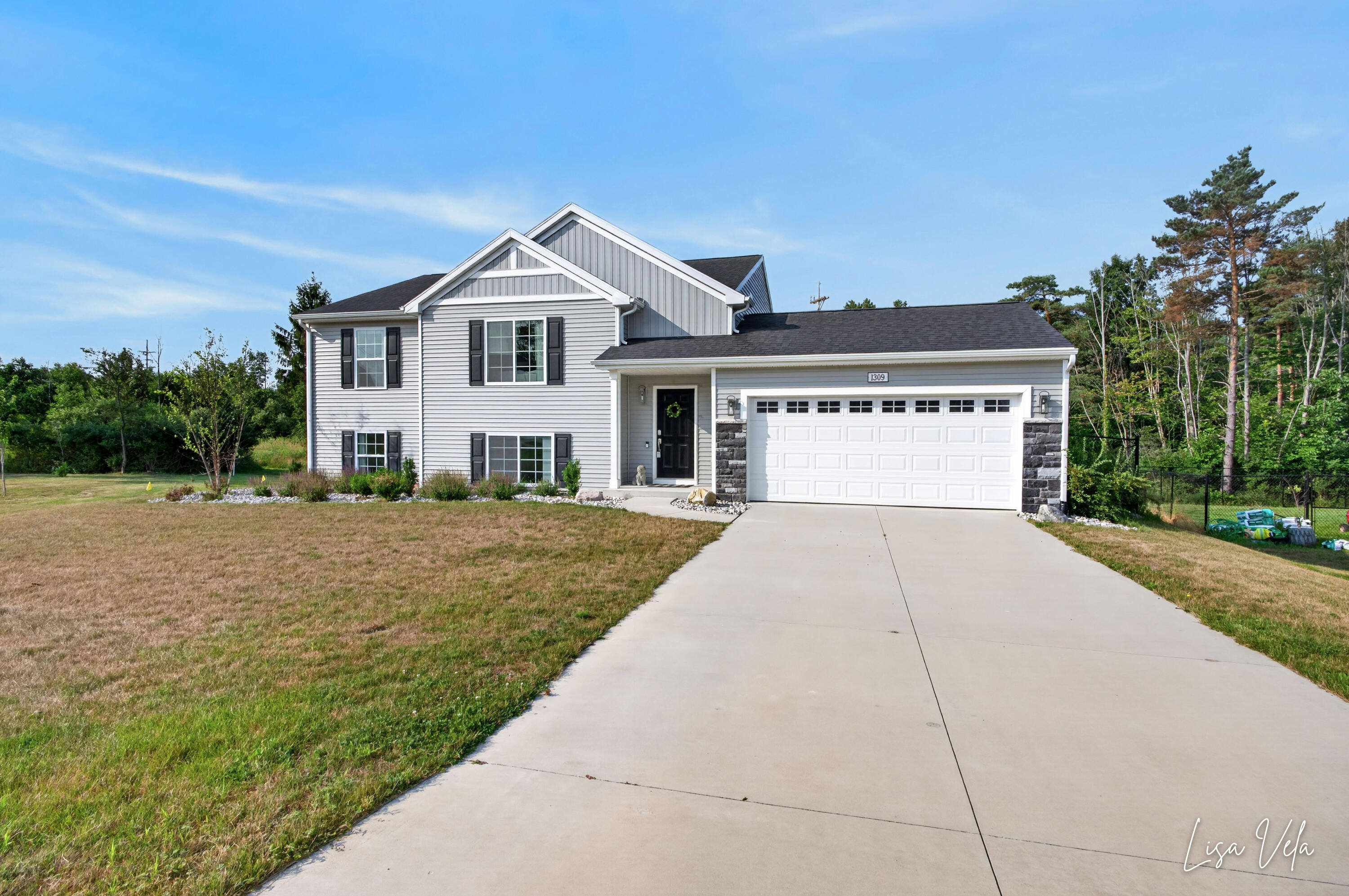 1309 Waterpoint Court Property Photo 43