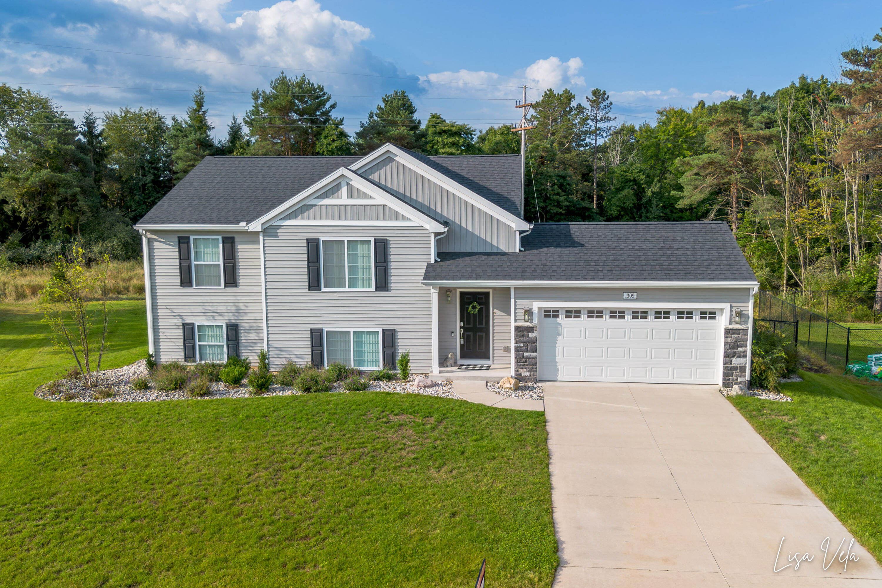 1309 Waterpoint Court Property Photo 44