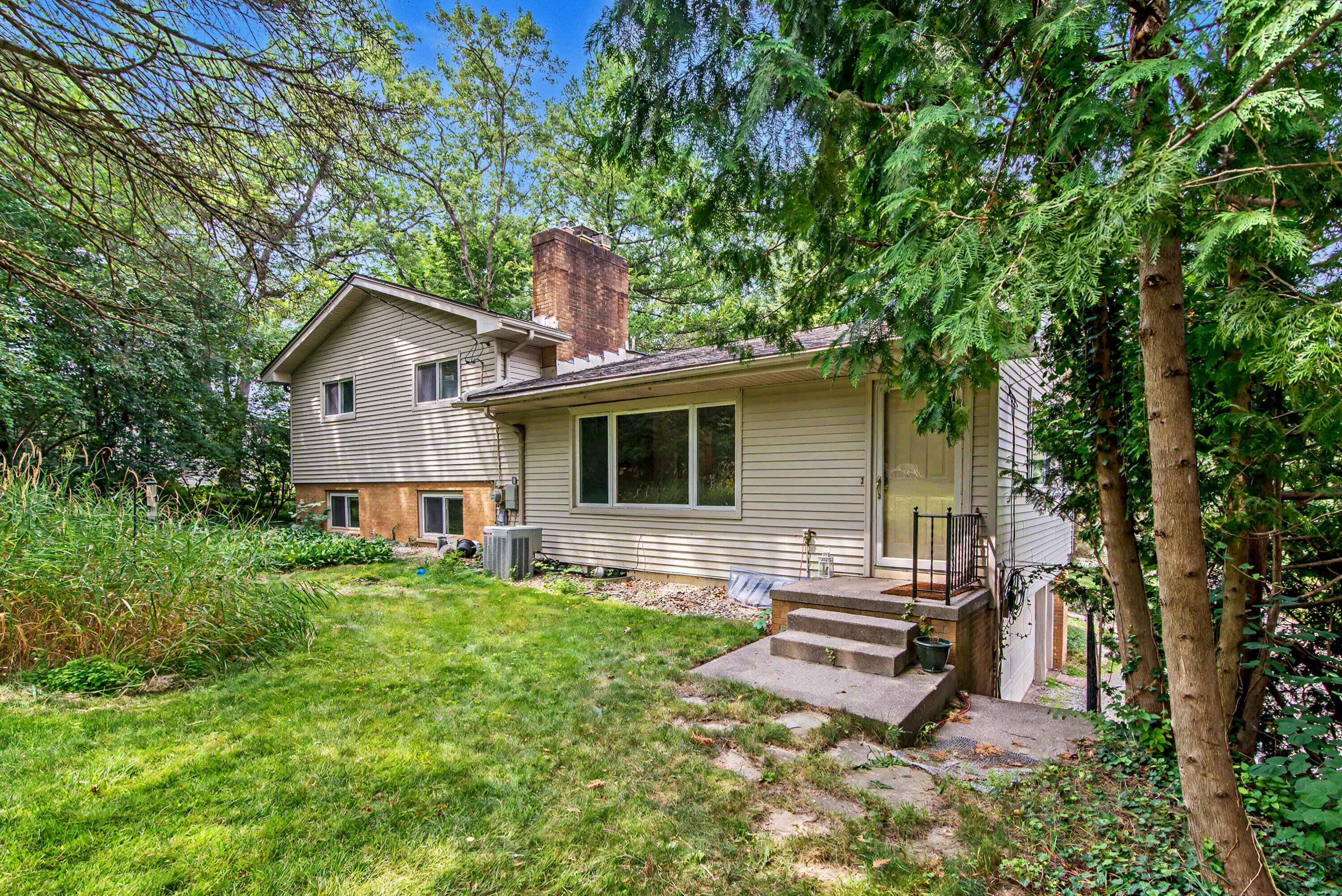 1455 Chalmers Drive Property Photo 1