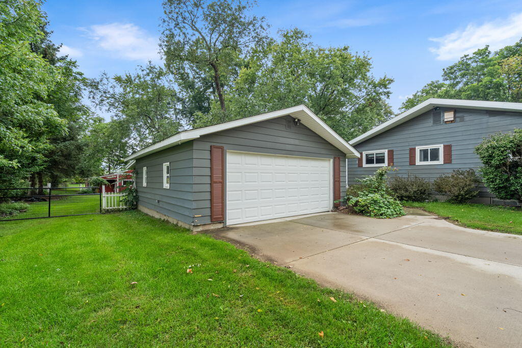 15747 Coral Road Property Photo 3