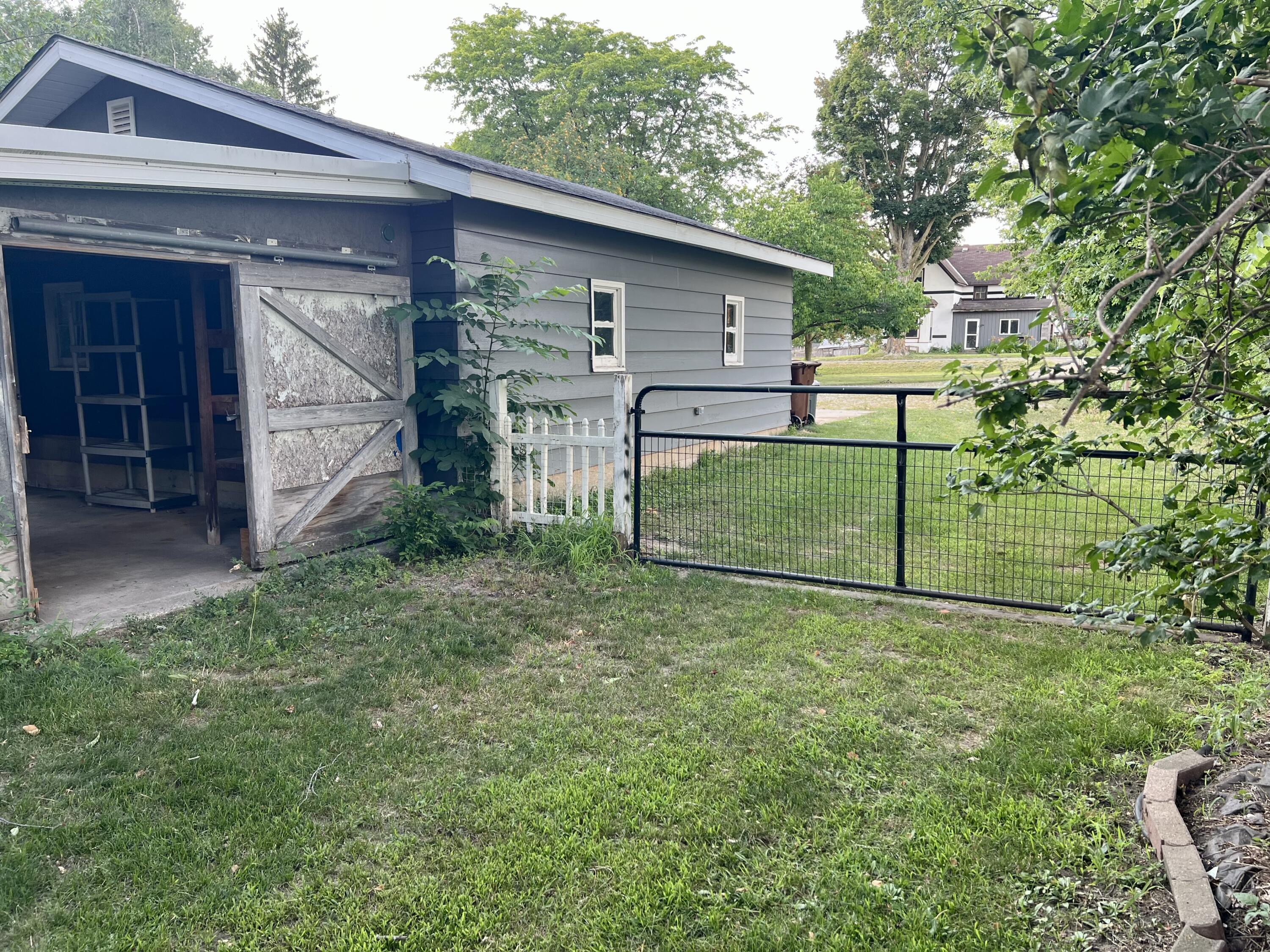 15747 Coral Road Property Photo 12