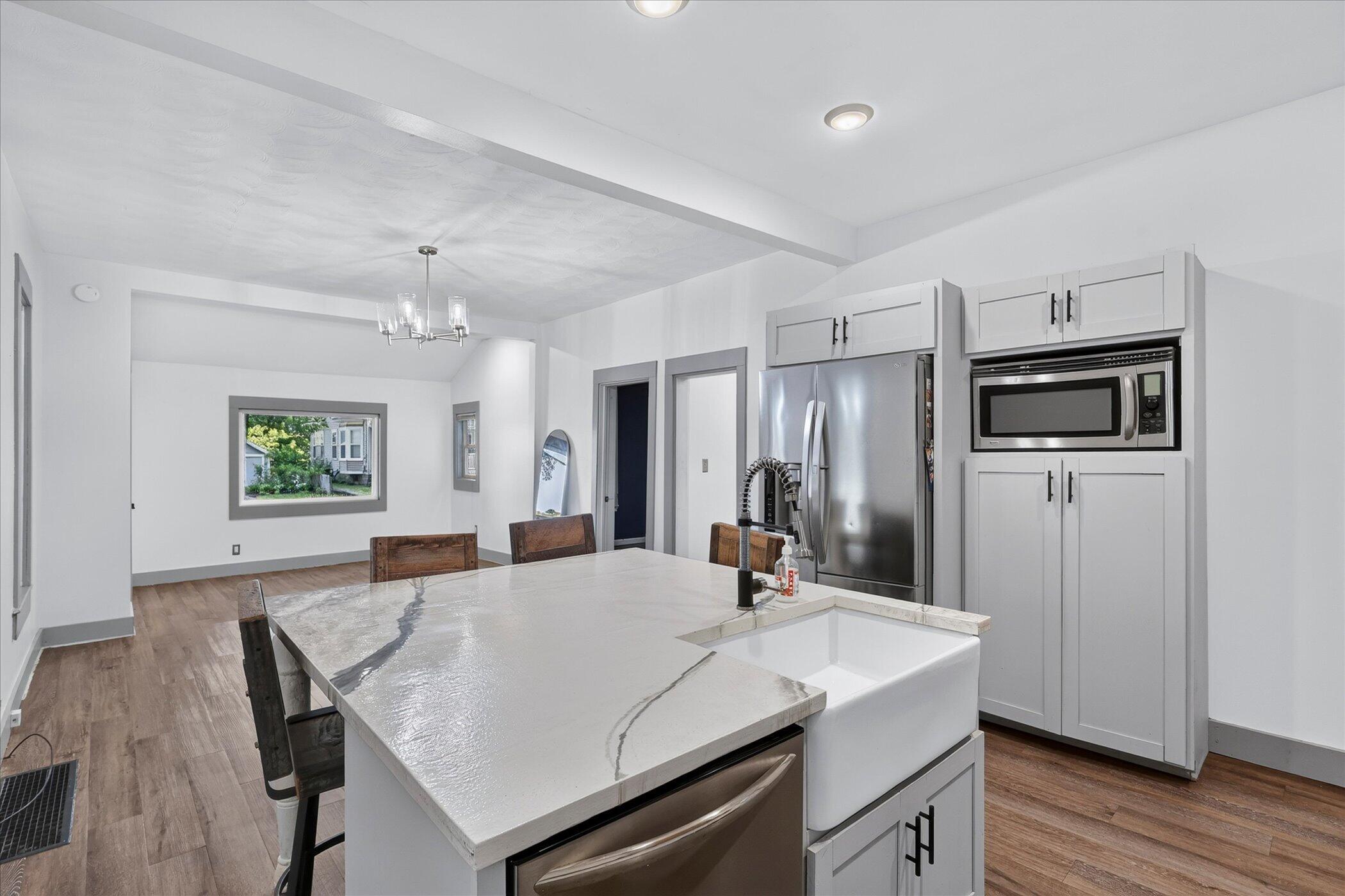 832 Thomas Street Se Property Photo 10
