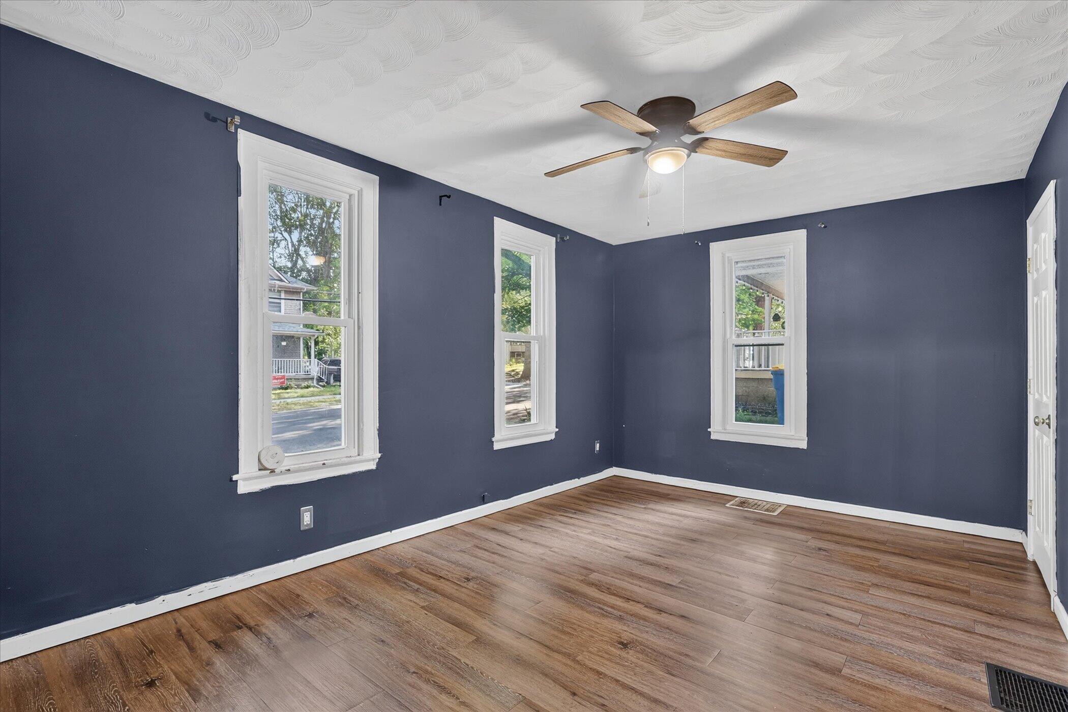 832 Thomas Street Se Property Photo 19