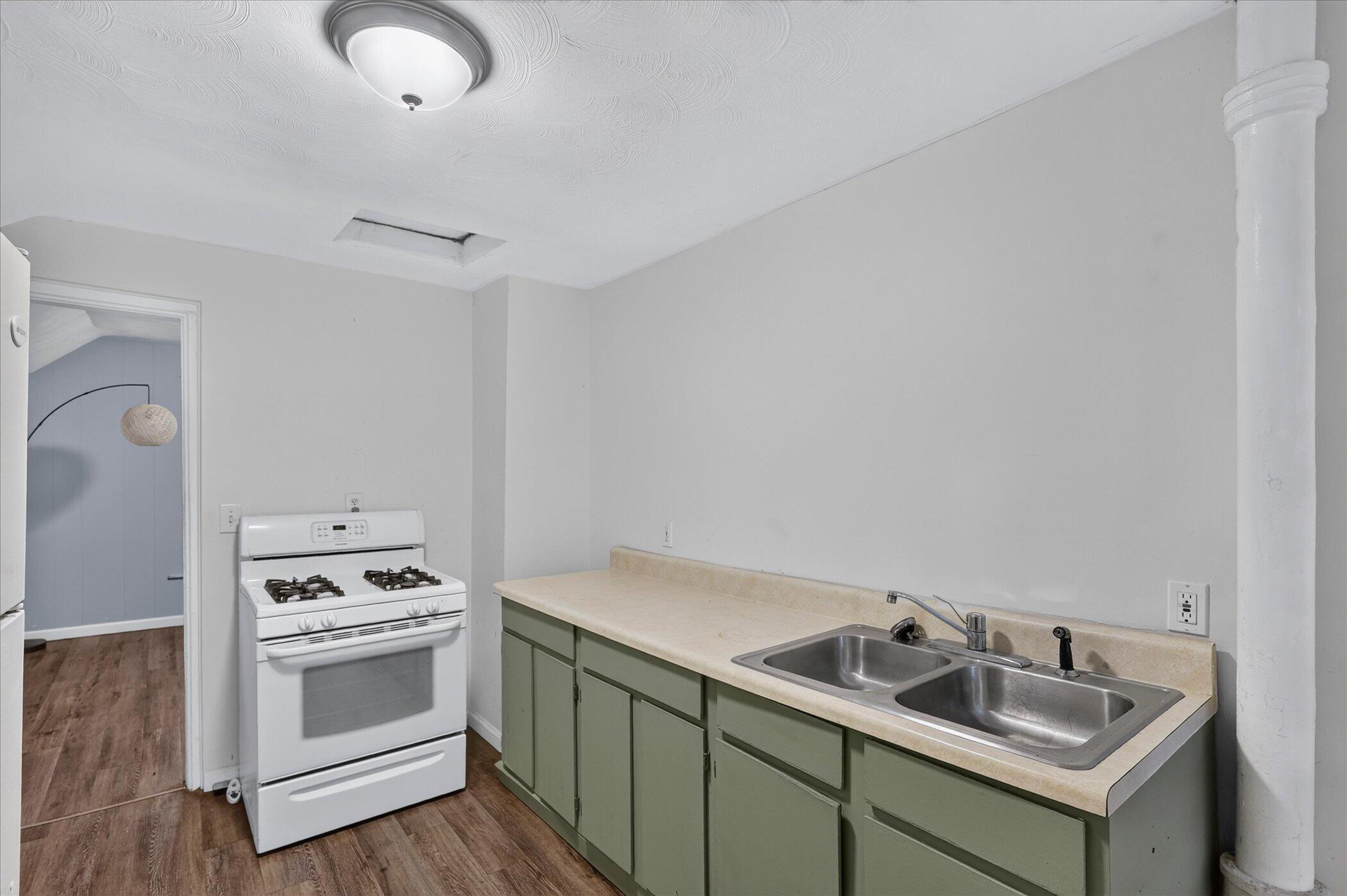 832 Thomas Street Se Property Photo 27
