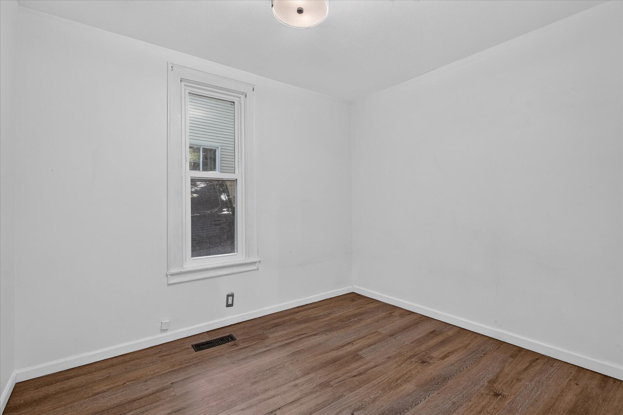 832 Thomas Street Se Property Photo 32