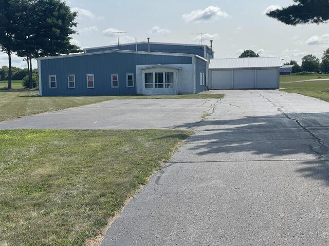 385 Airport Drive Property Photo 1