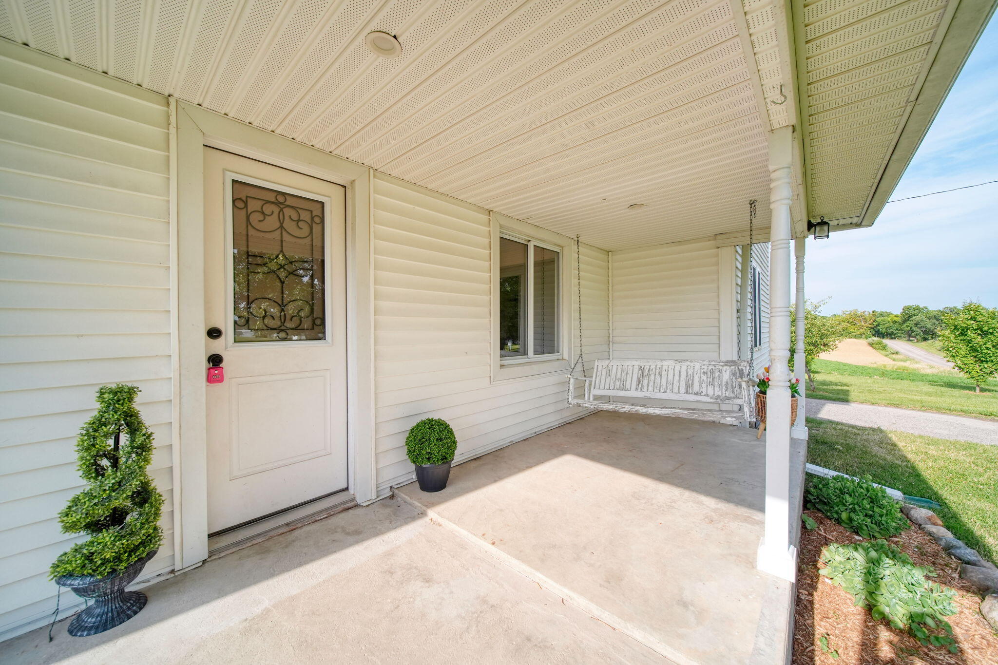 7760 Willow Road Property Photo 6