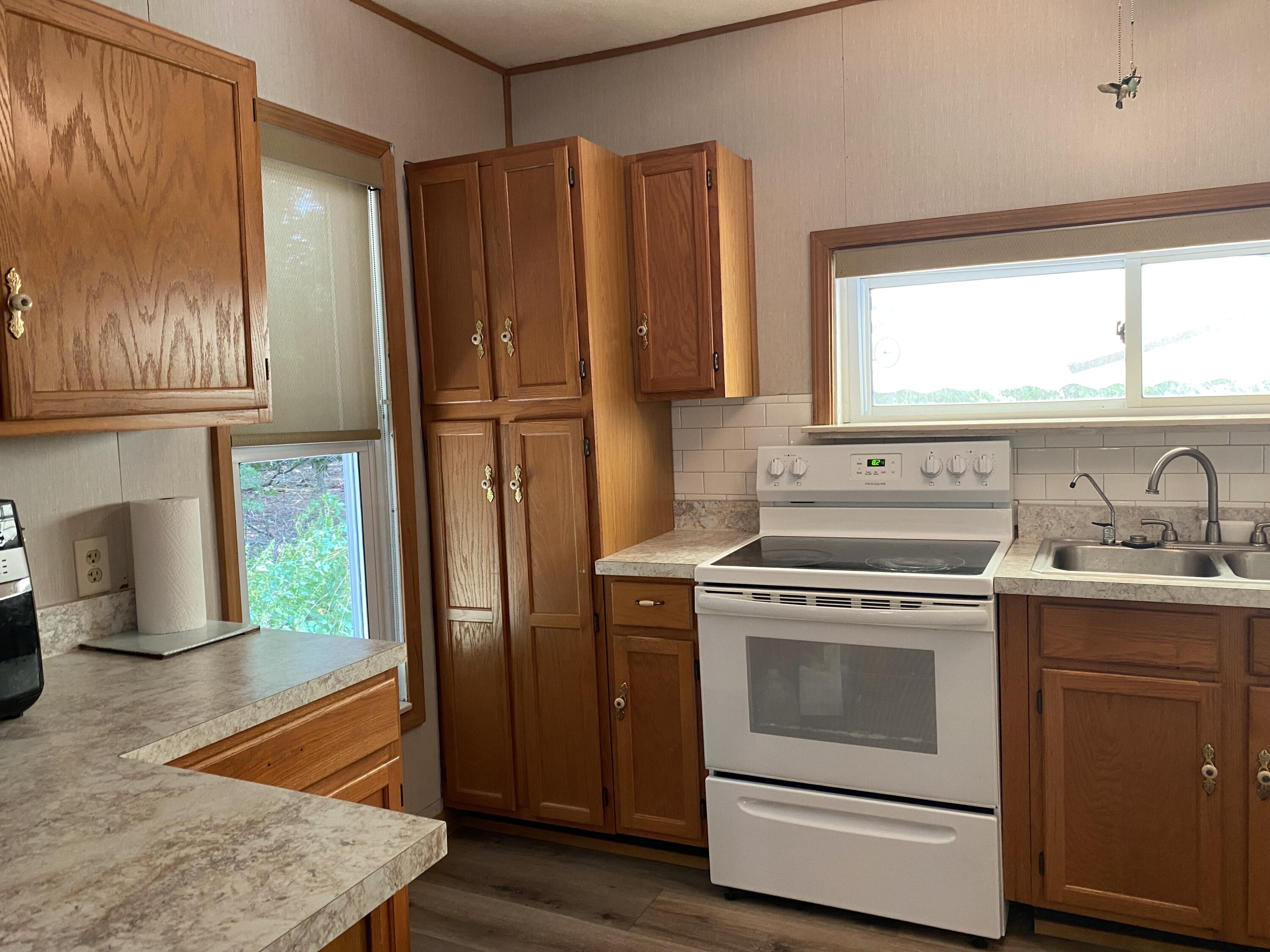 627 S Ensley Street Property Photo 3