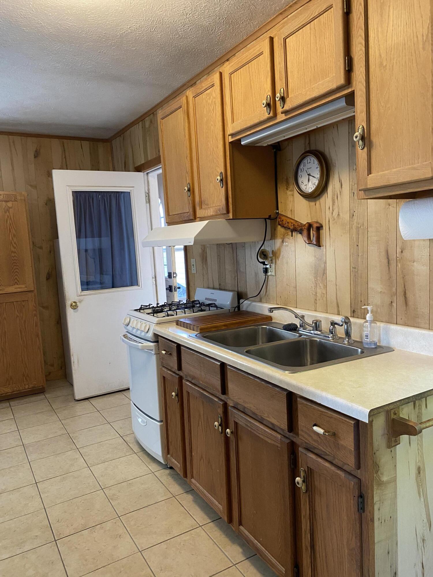 627 S Ensley Street Property Photo 18