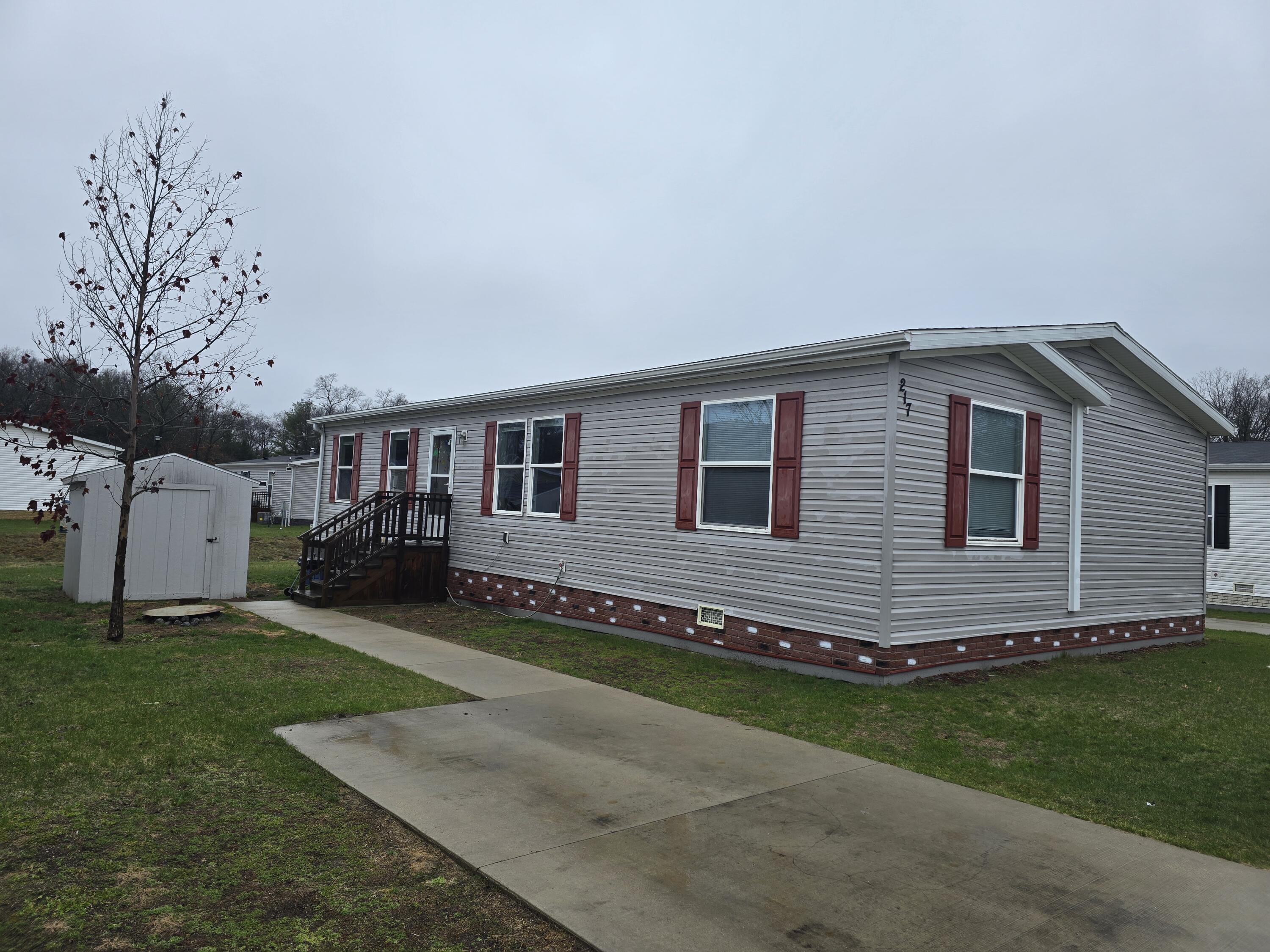 217 Braeburn Drive Property Photo 1