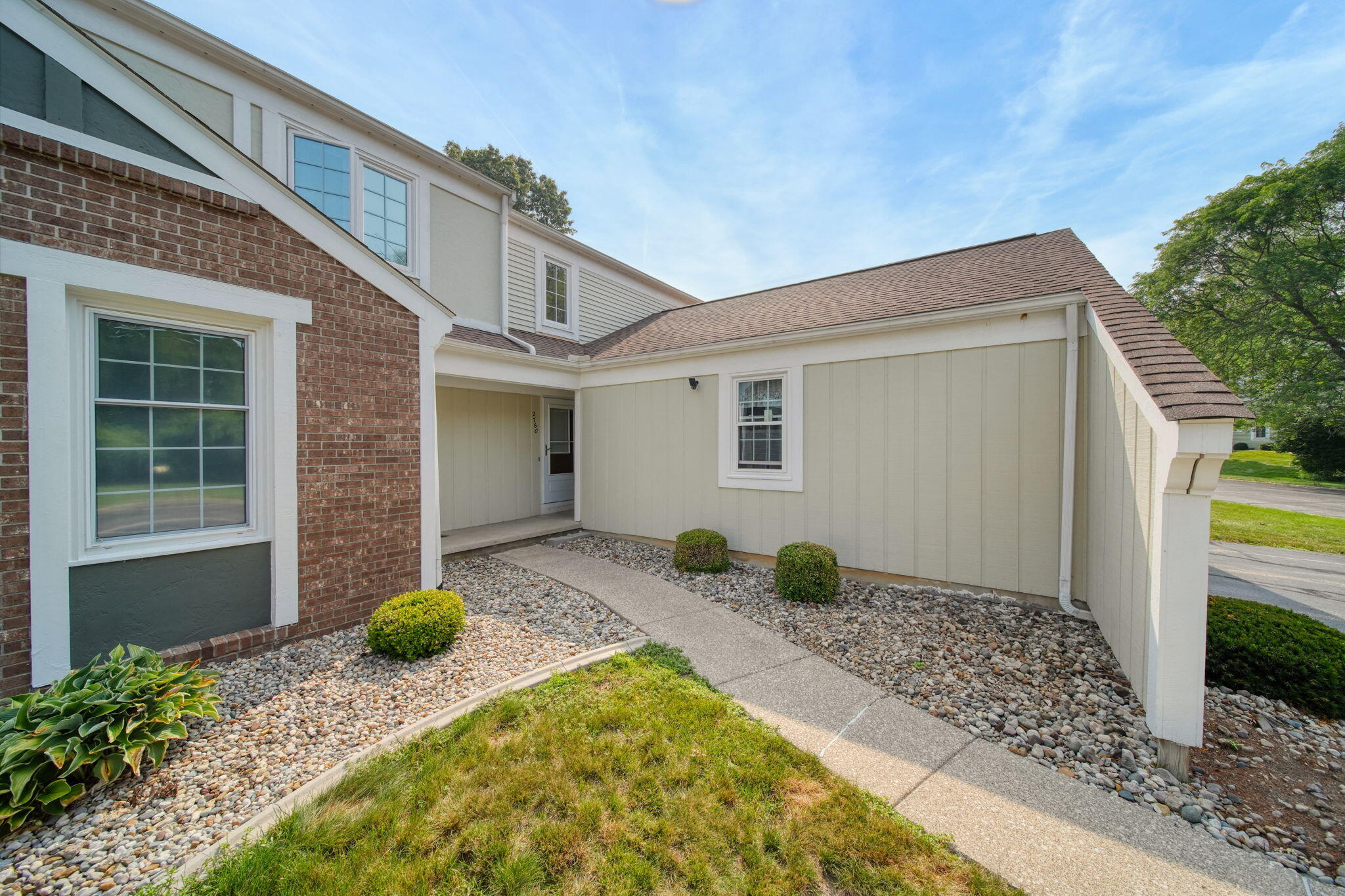 2760 Walden Woods Boulevard Property Photo 3
