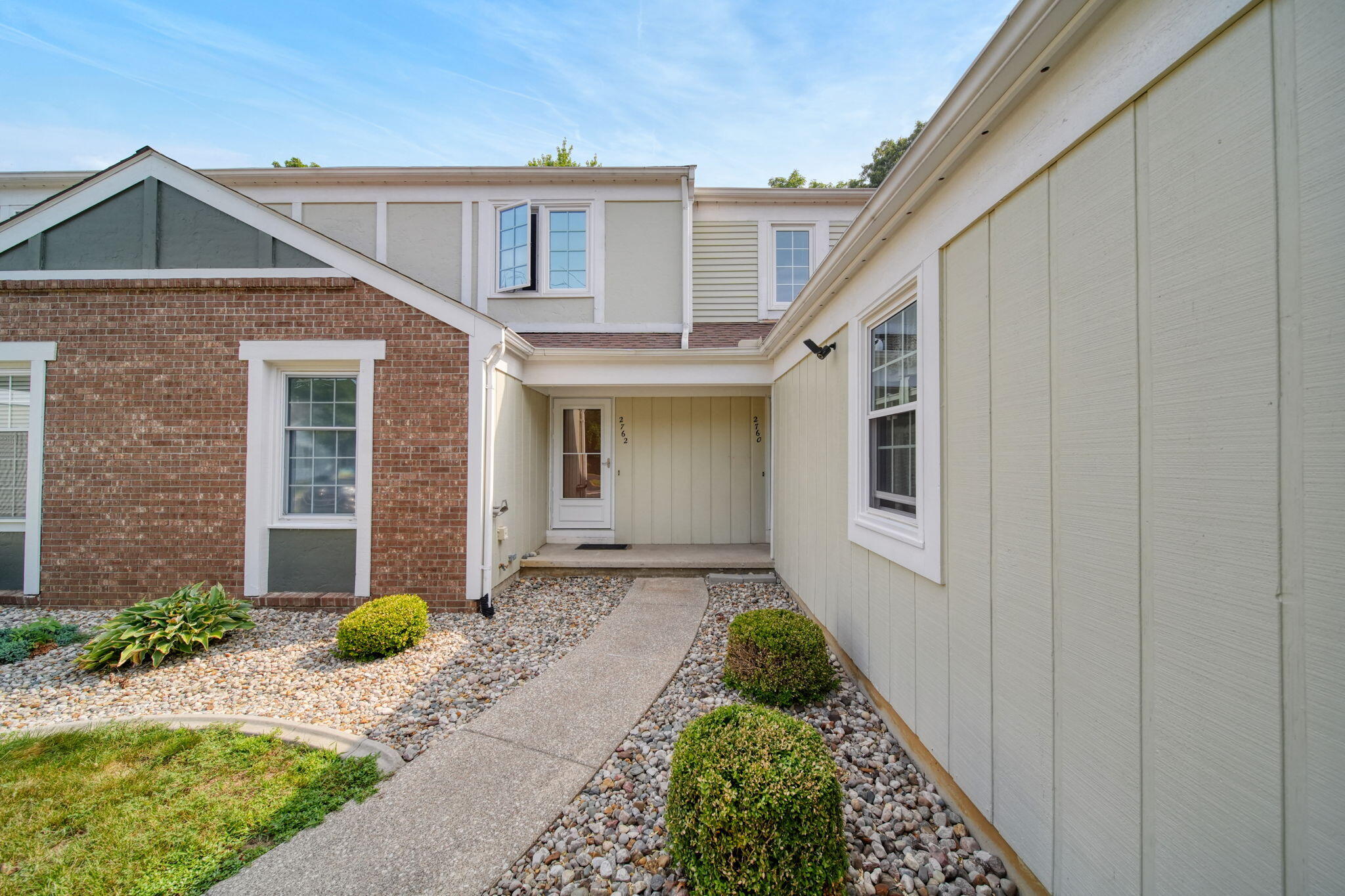 2760 Walden Woods Boulevard Property Photo 4