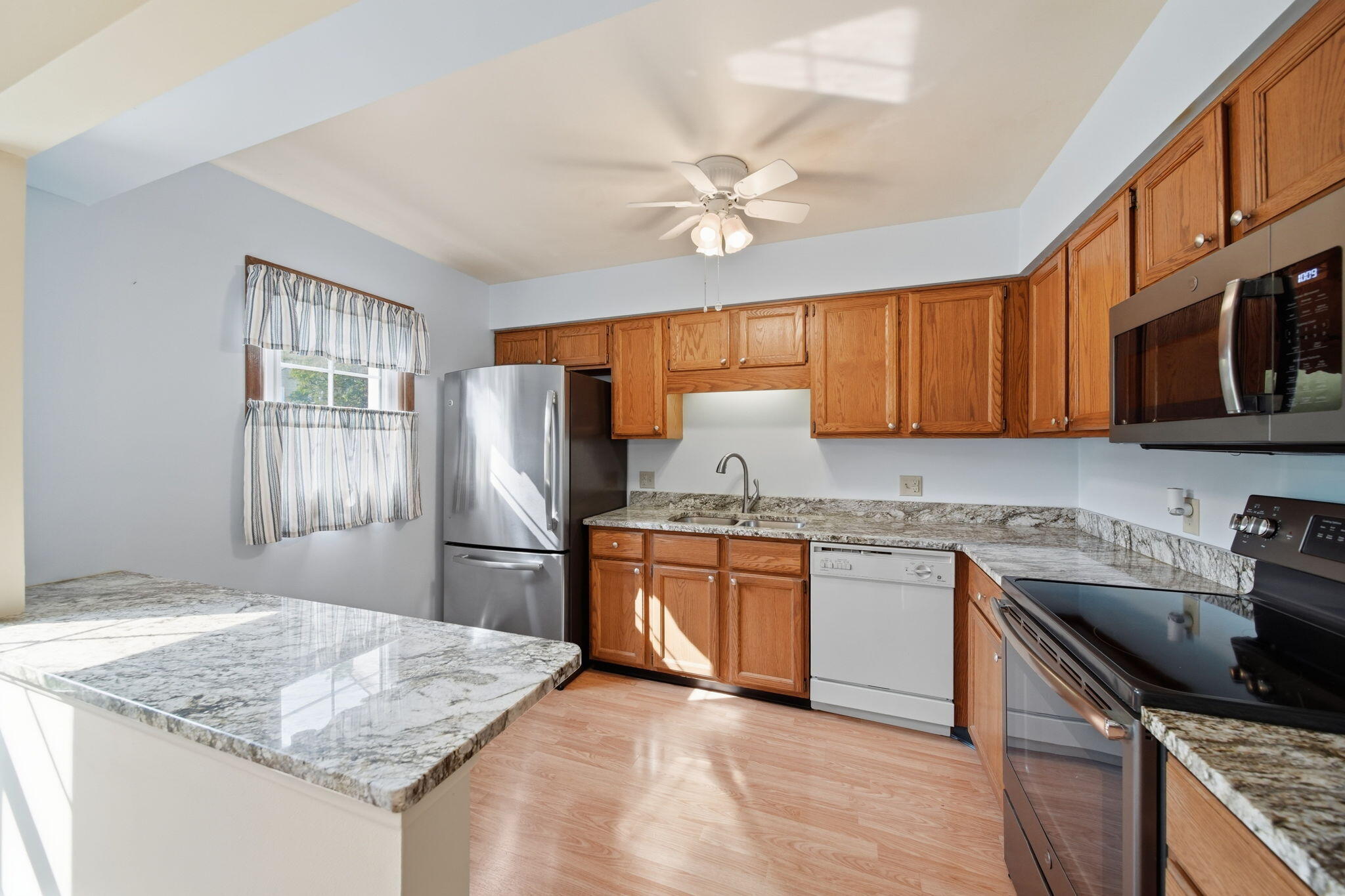 2760 Walden Woods Boulevard Property Photo 15