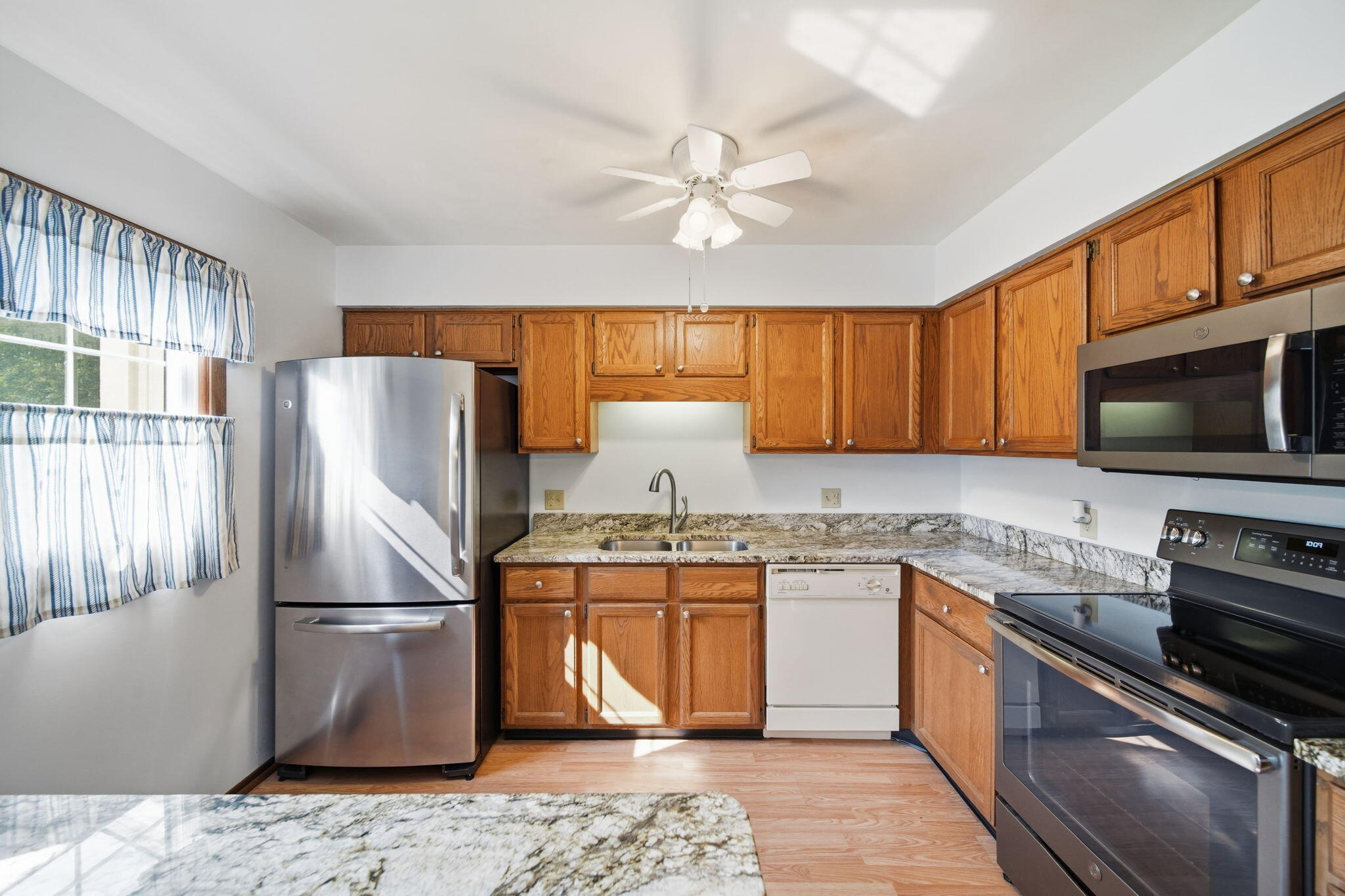 2760 Walden Woods Boulevard Property Photo 16