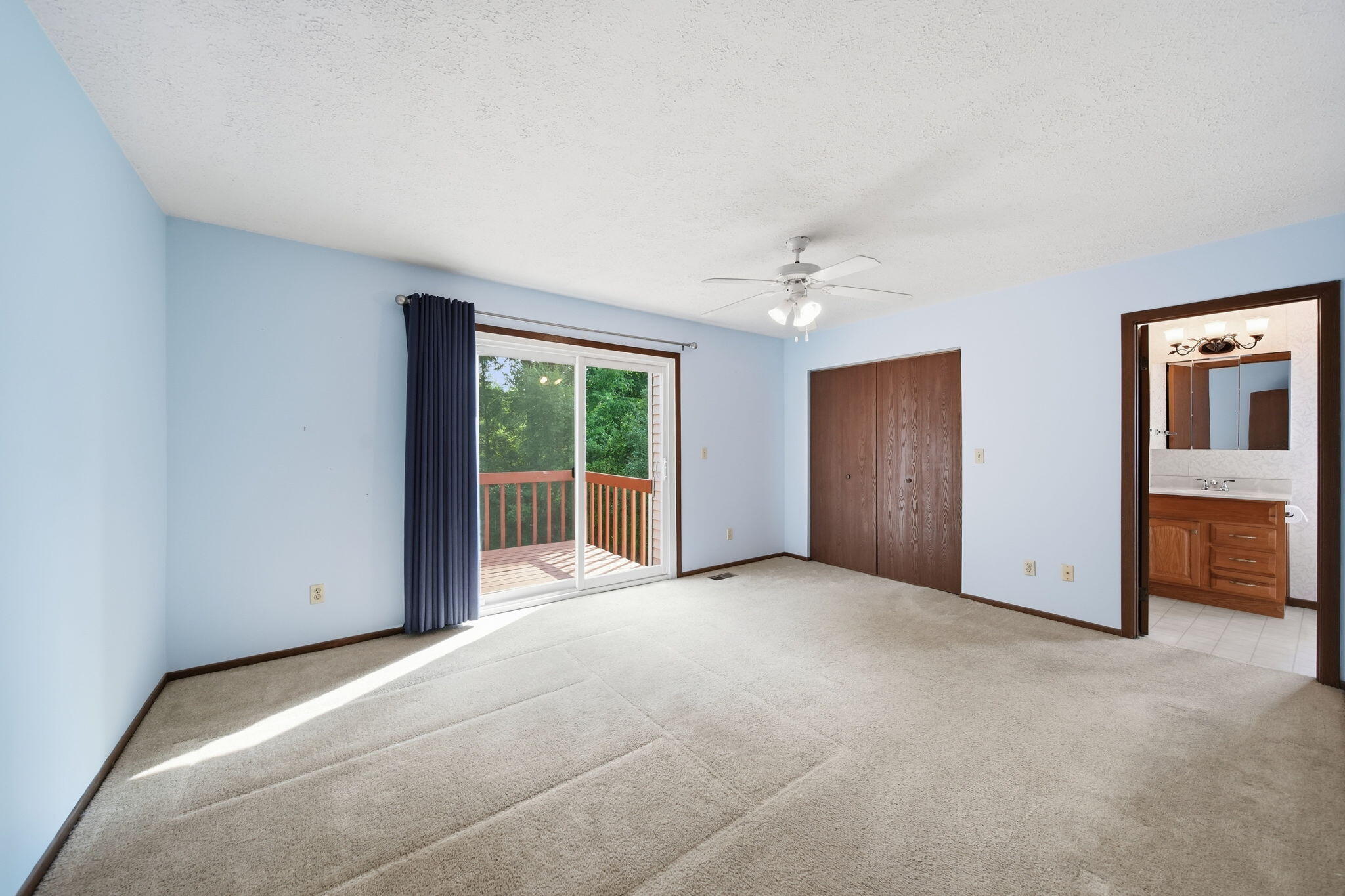 2760 Walden Woods Boulevard Property Photo 19