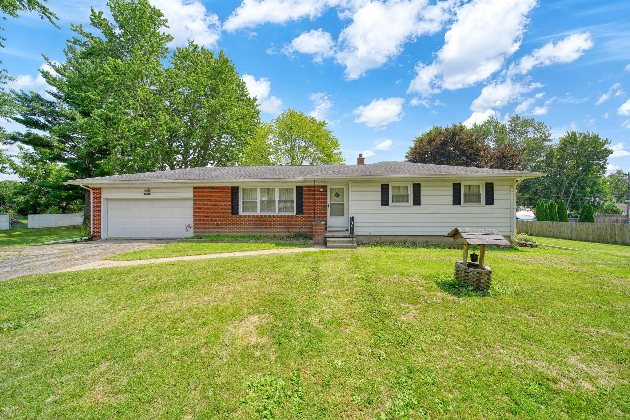 3295 Bent Oak Highway Property Photo 1