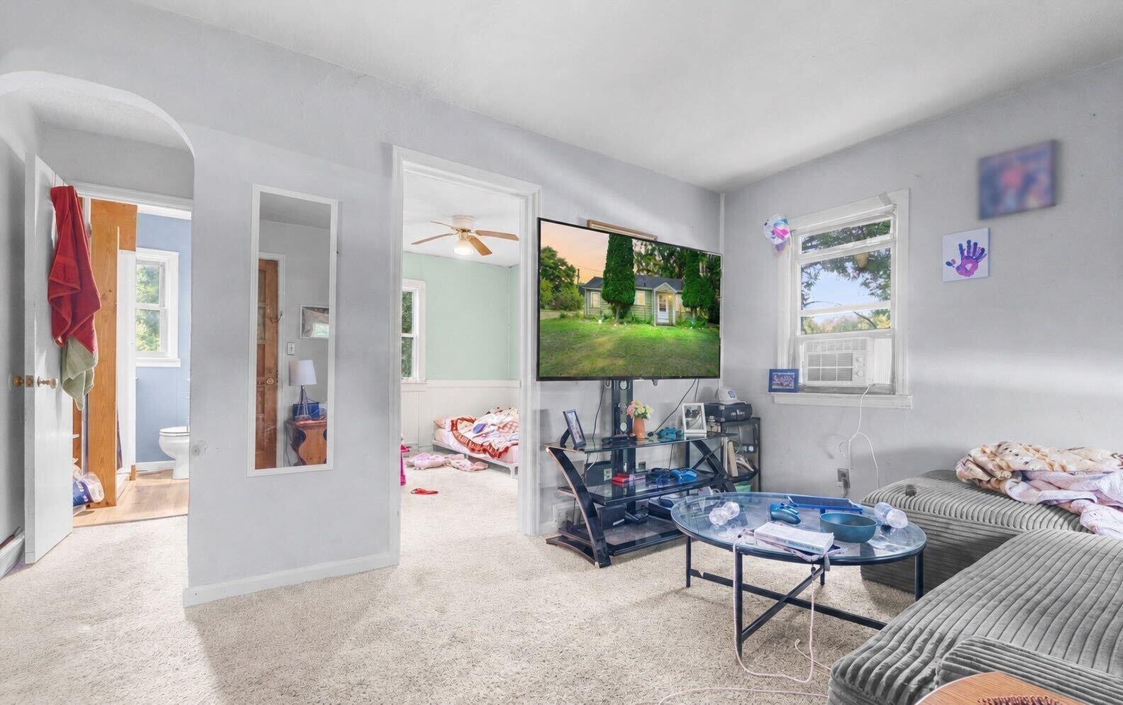 14133 North Avenue Property Photo 7