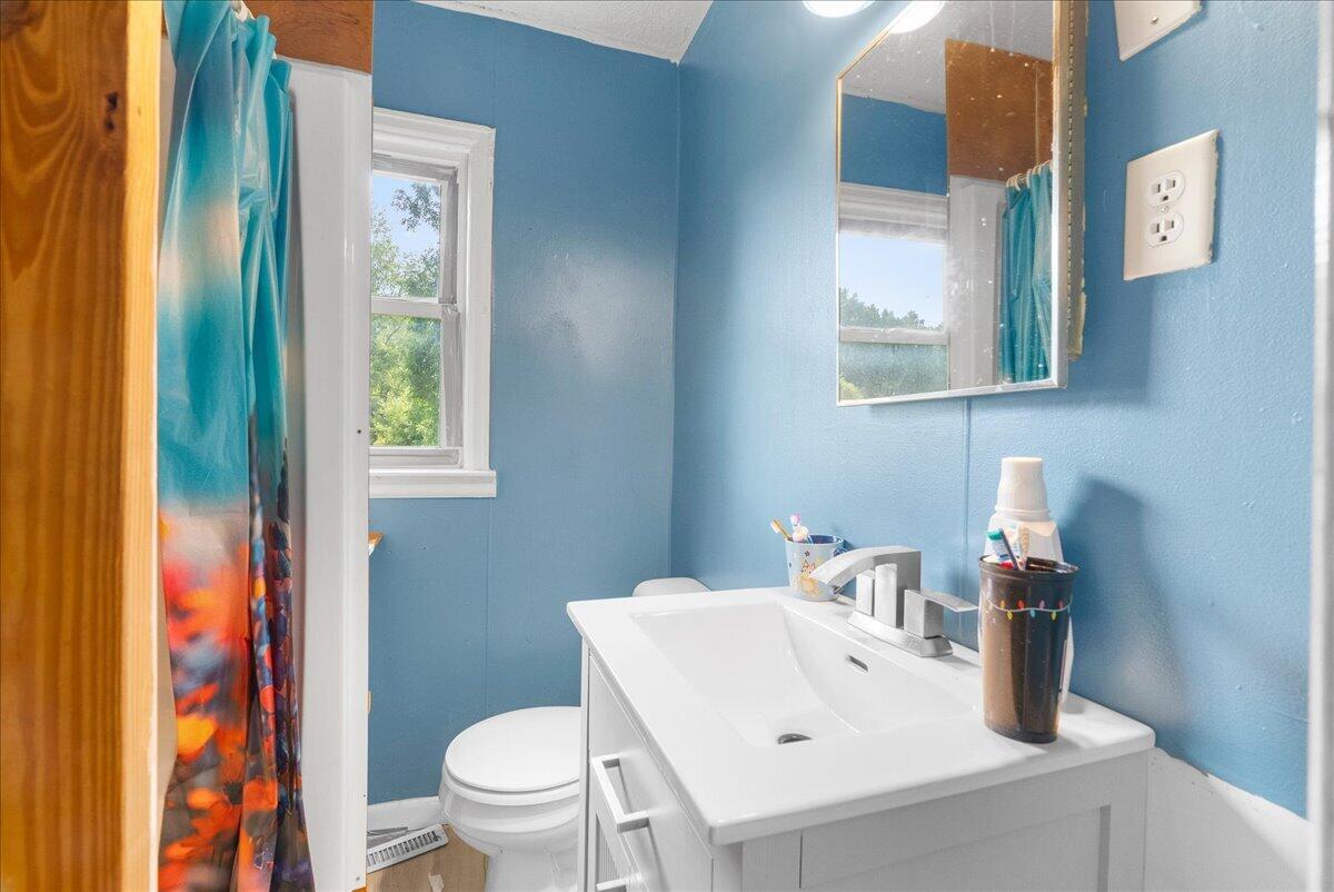 14133 North Avenue Property Photo 10
