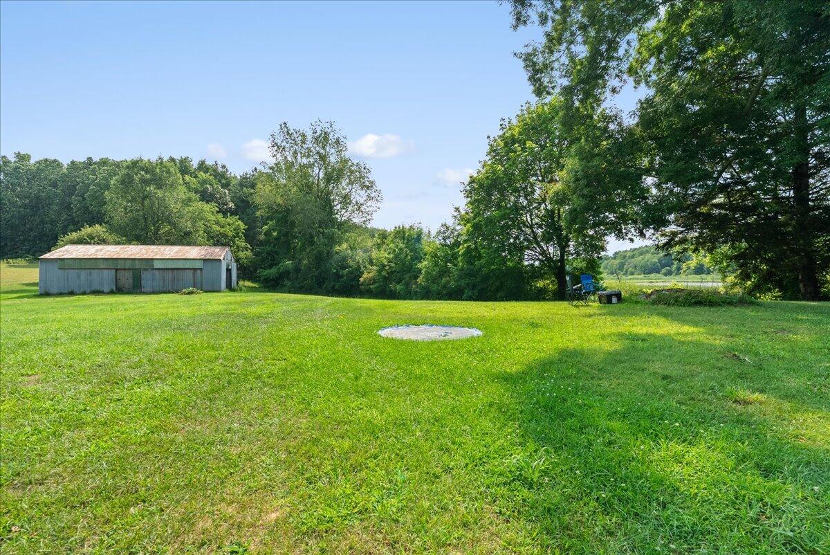14133 North Avenue Property Photo 18