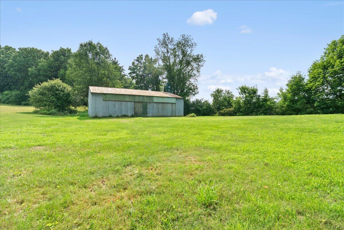 14133 North Avenue Property Photo 19
