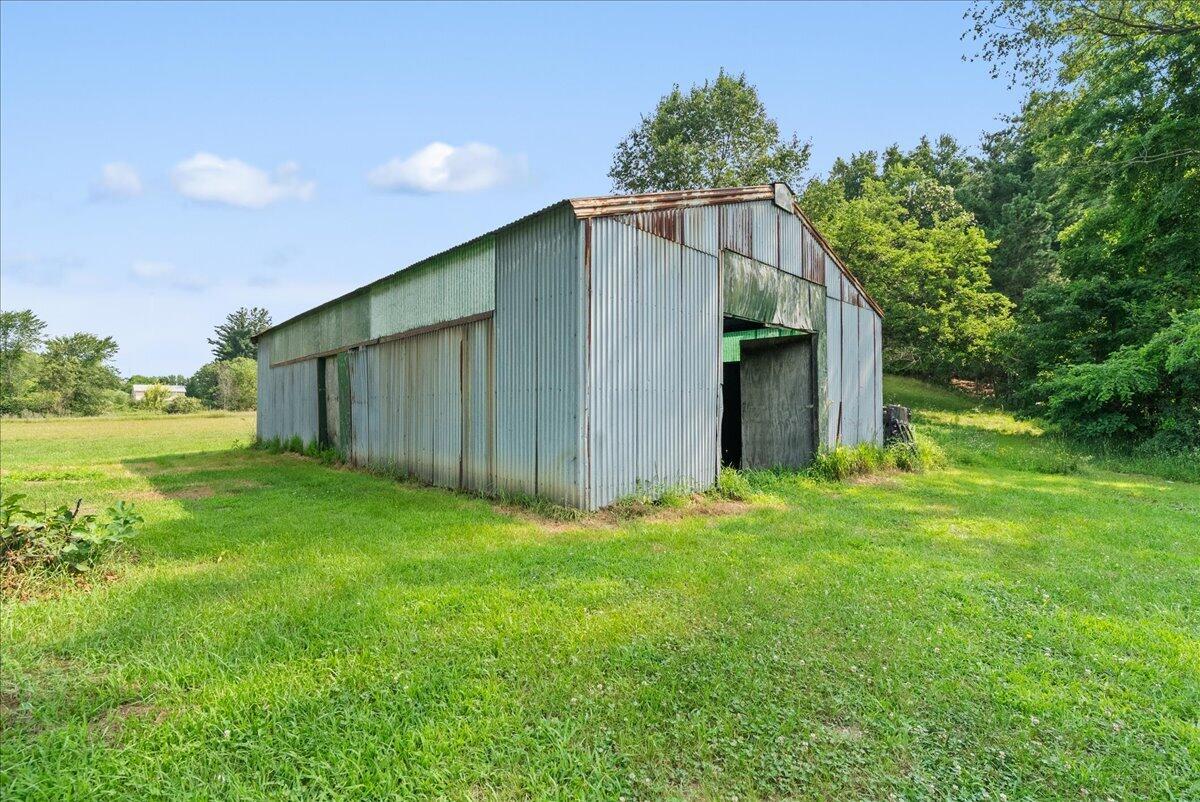14133 North Avenue Property Photo 21