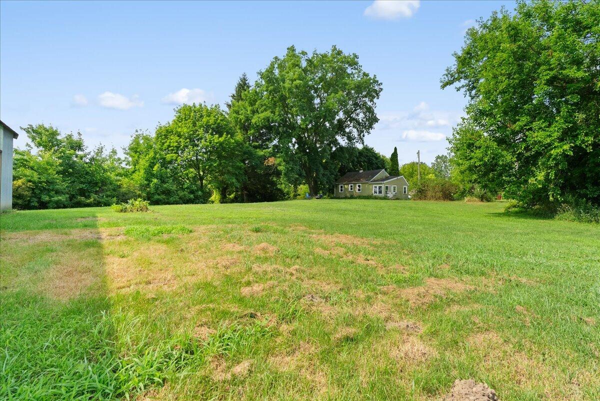 14133 North Avenue Property Photo 22