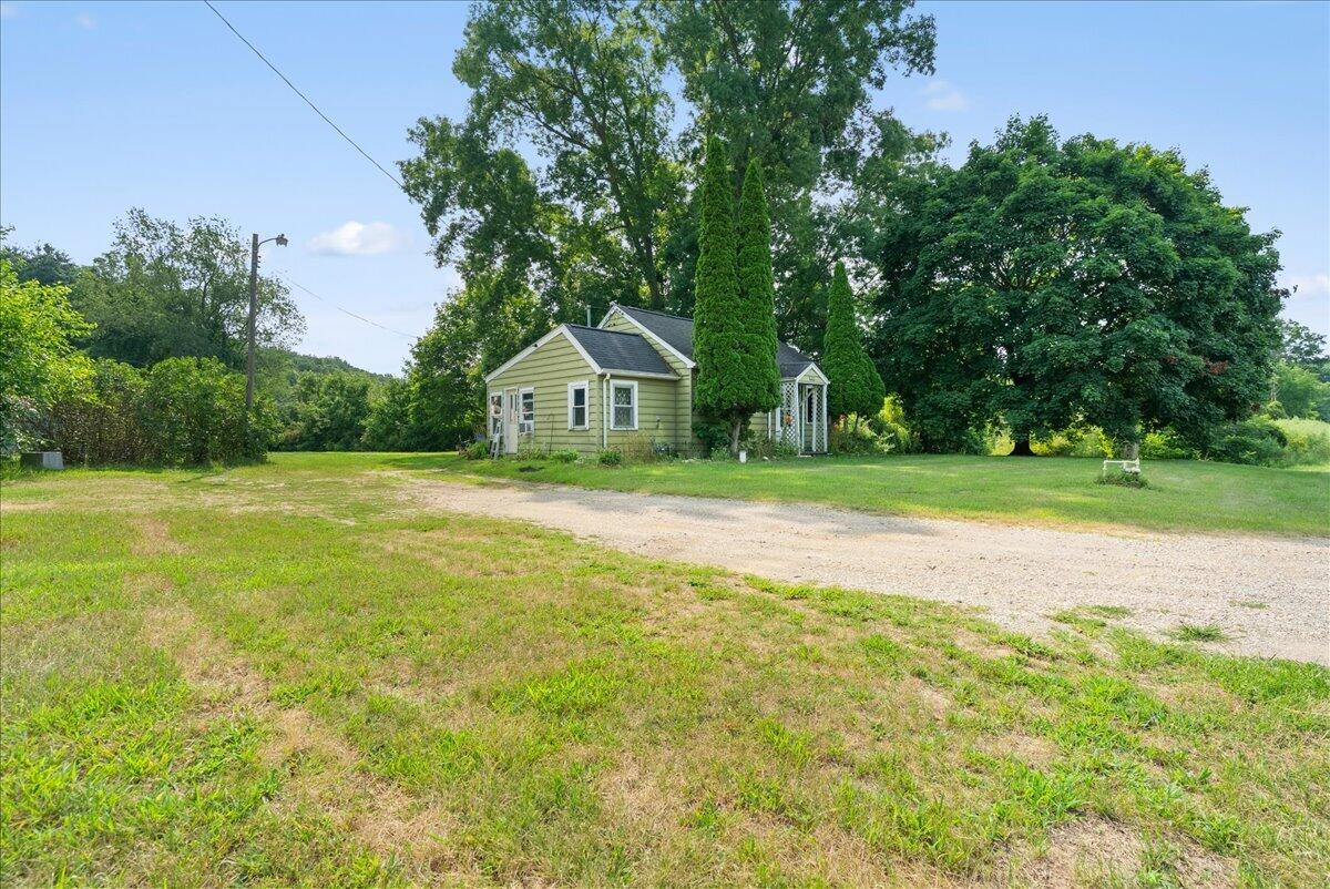 14133 North Avenue Property Photo 36