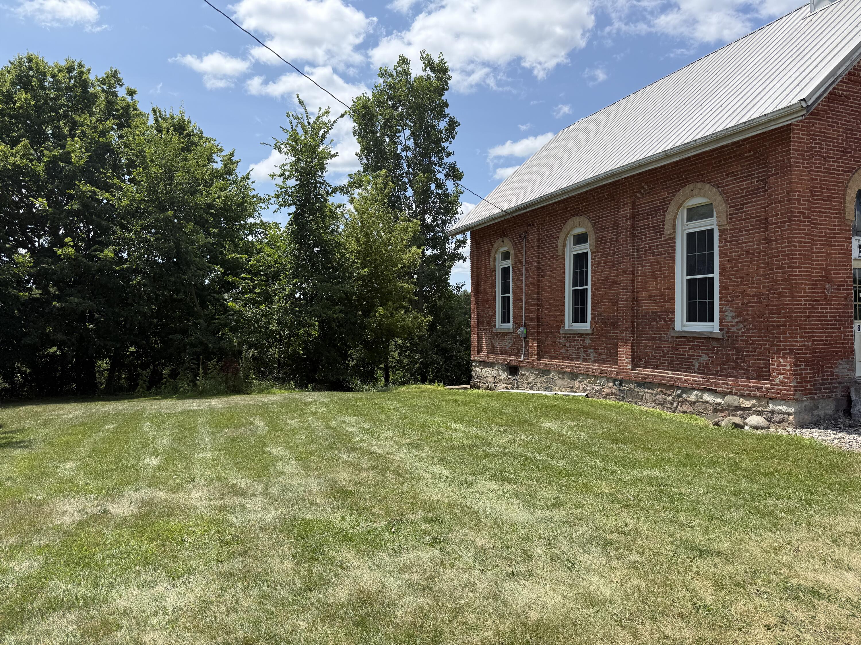 801 E Chicago Road Property Photo 5