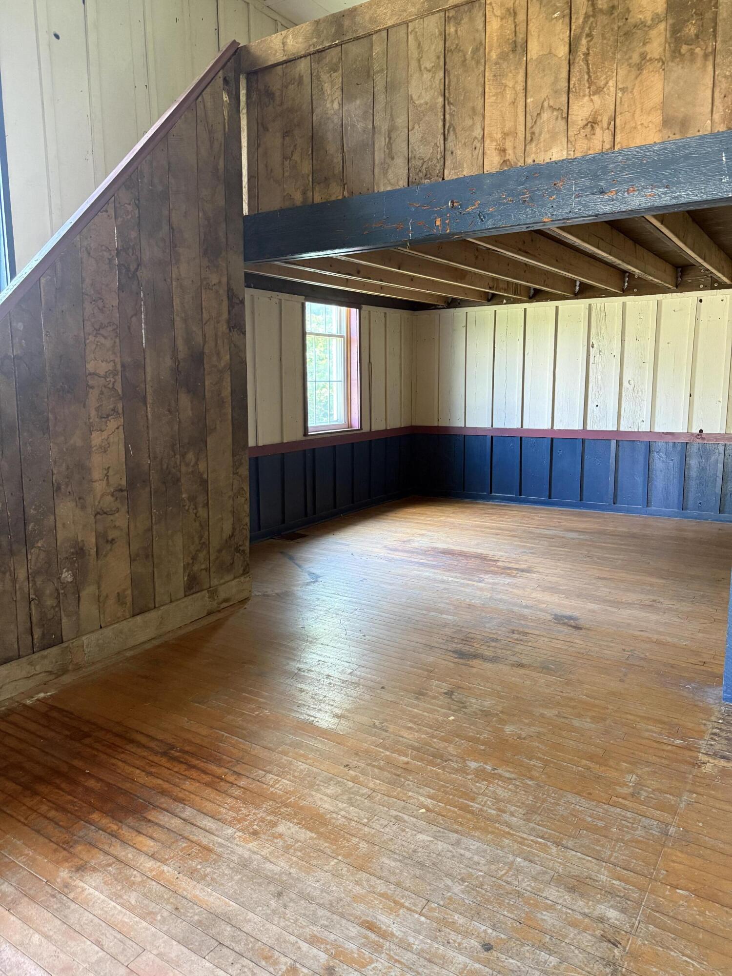 801 E Chicago Road Property Photo 14