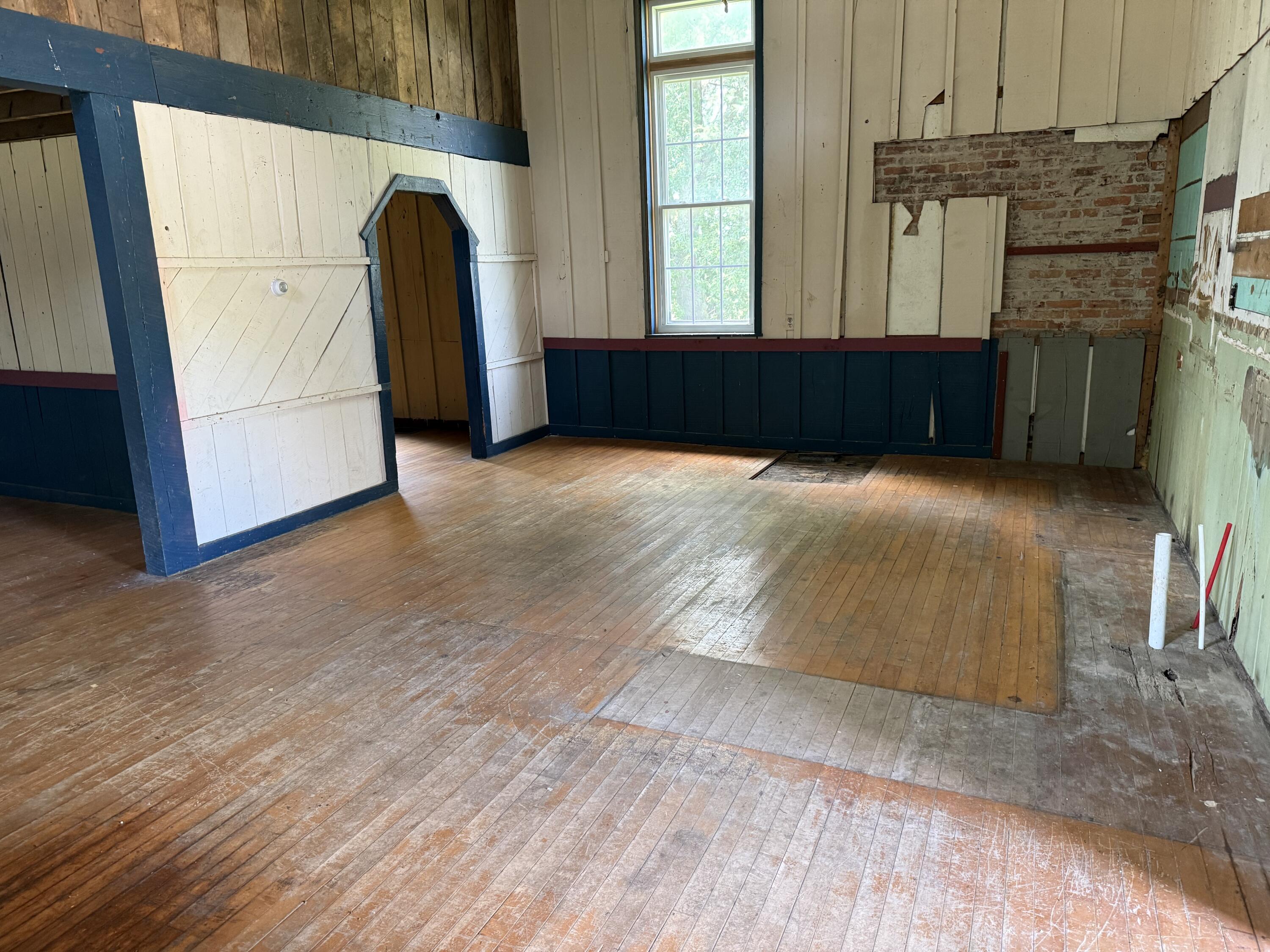 801 E Chicago Road Property Photo 16
