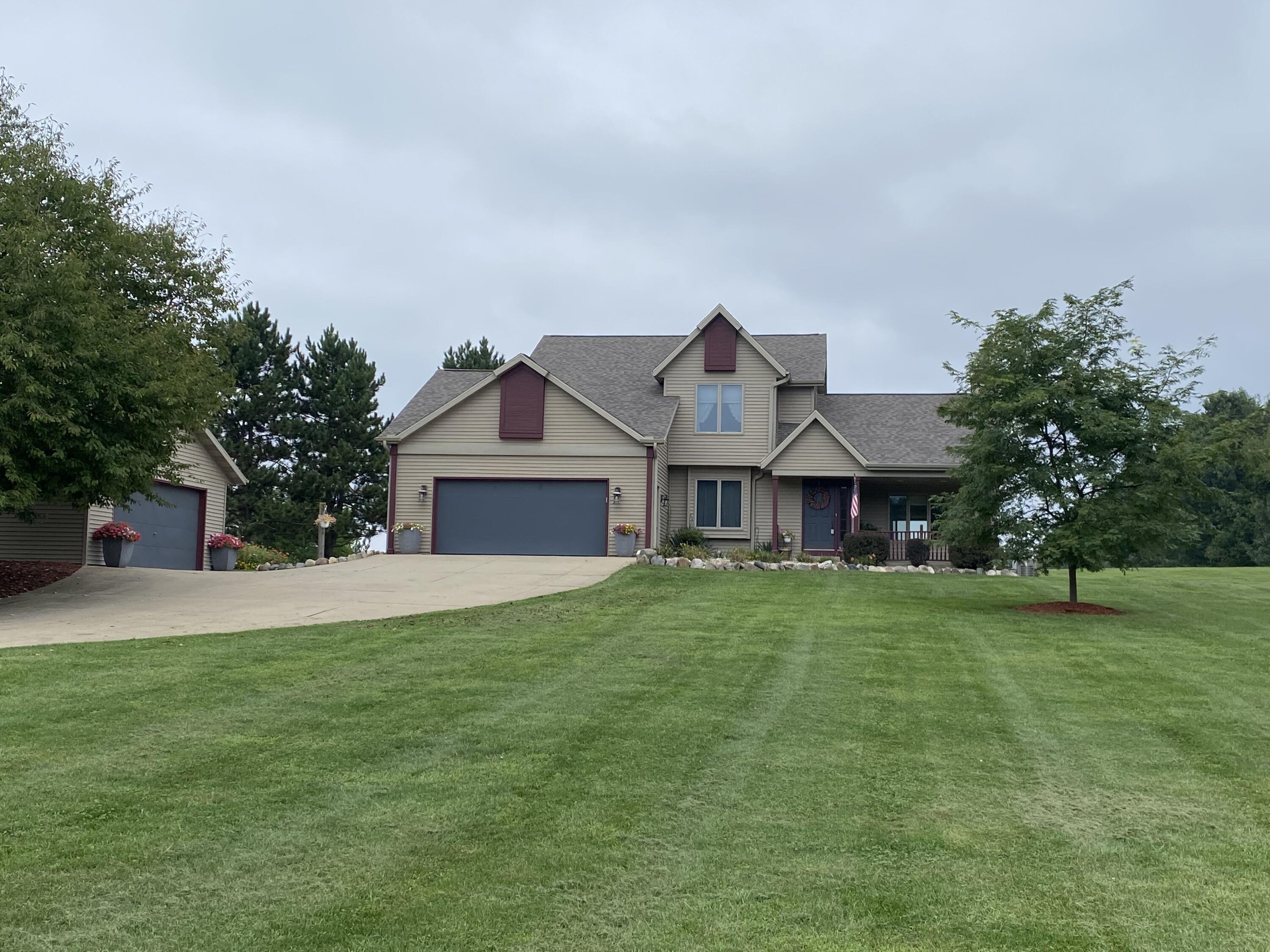 2333 Watkins Road Property Photo 1