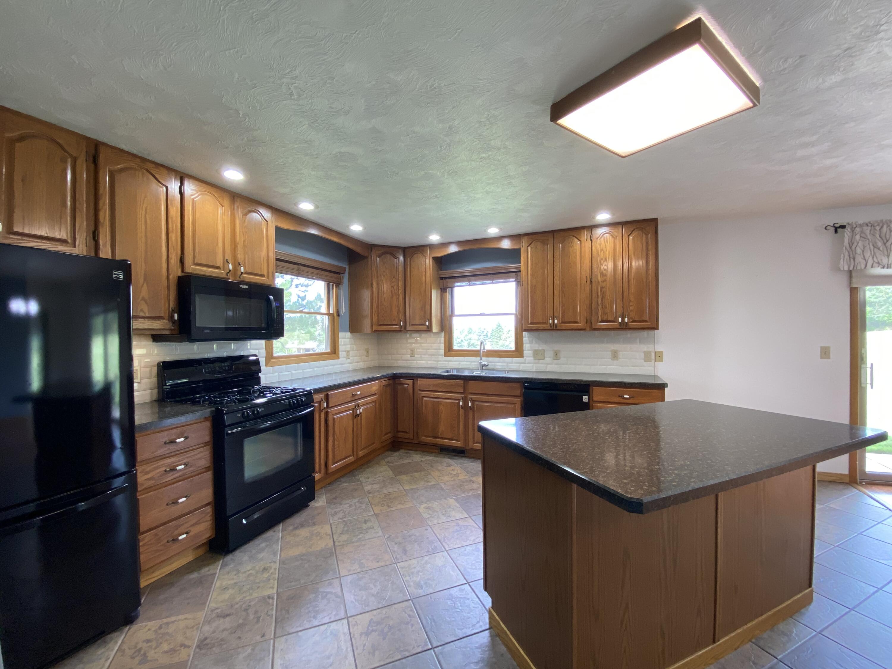 2333 Watkins Road Property Photo 17