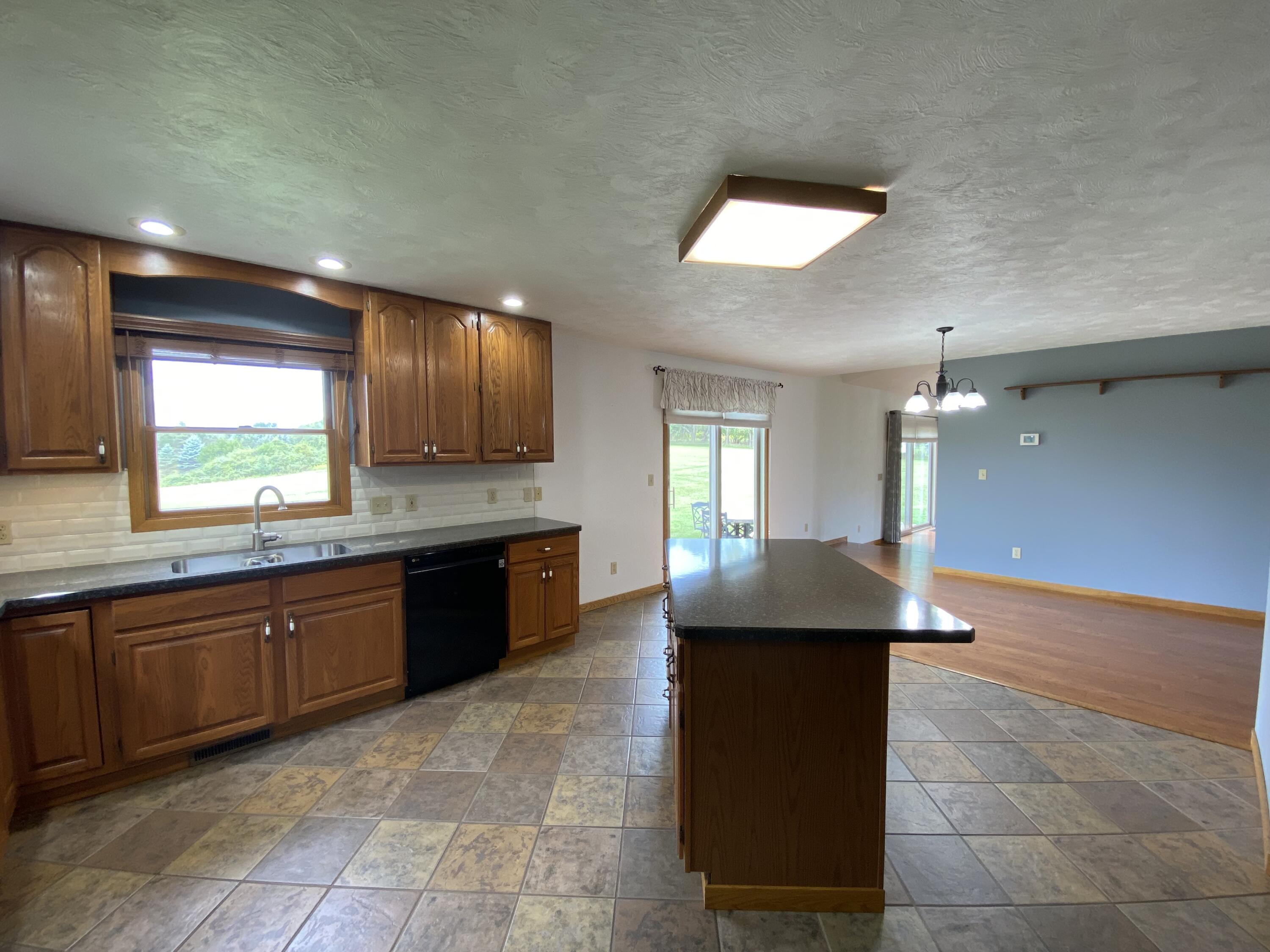 2333 Watkins Road Property Photo 18