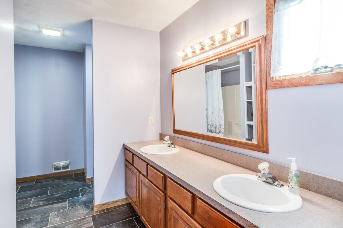 2333 Watkins Road Property Photo 25